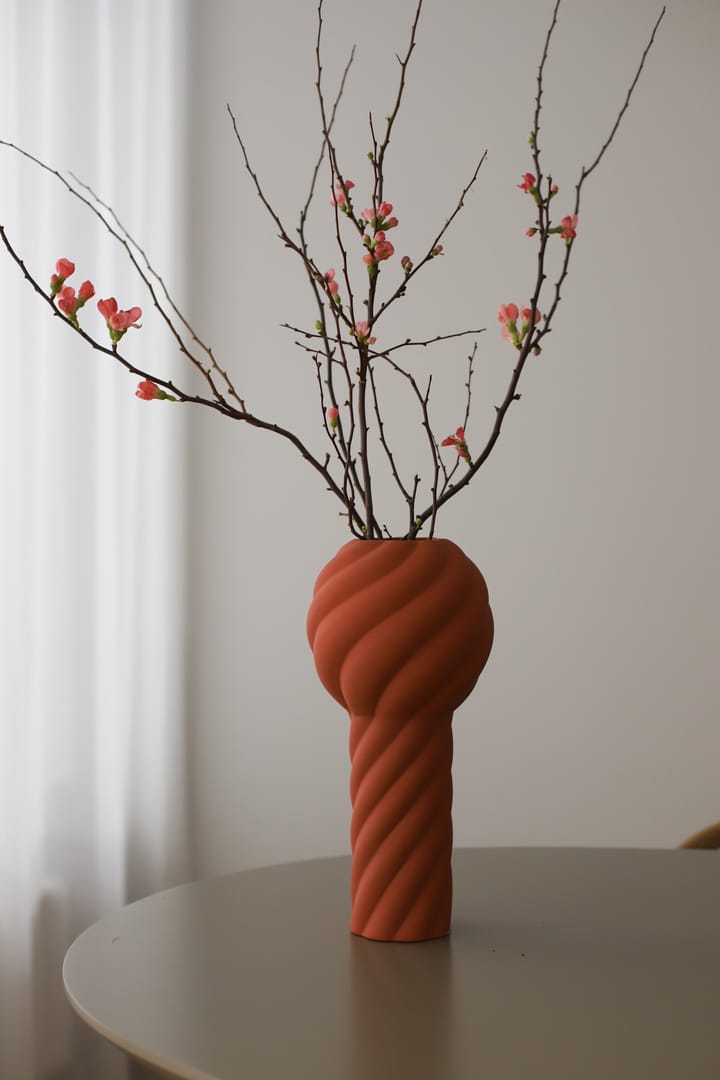 트위��스트 필라 화병 34 cm, Brick Red Cooee Design | 쿠이디자인