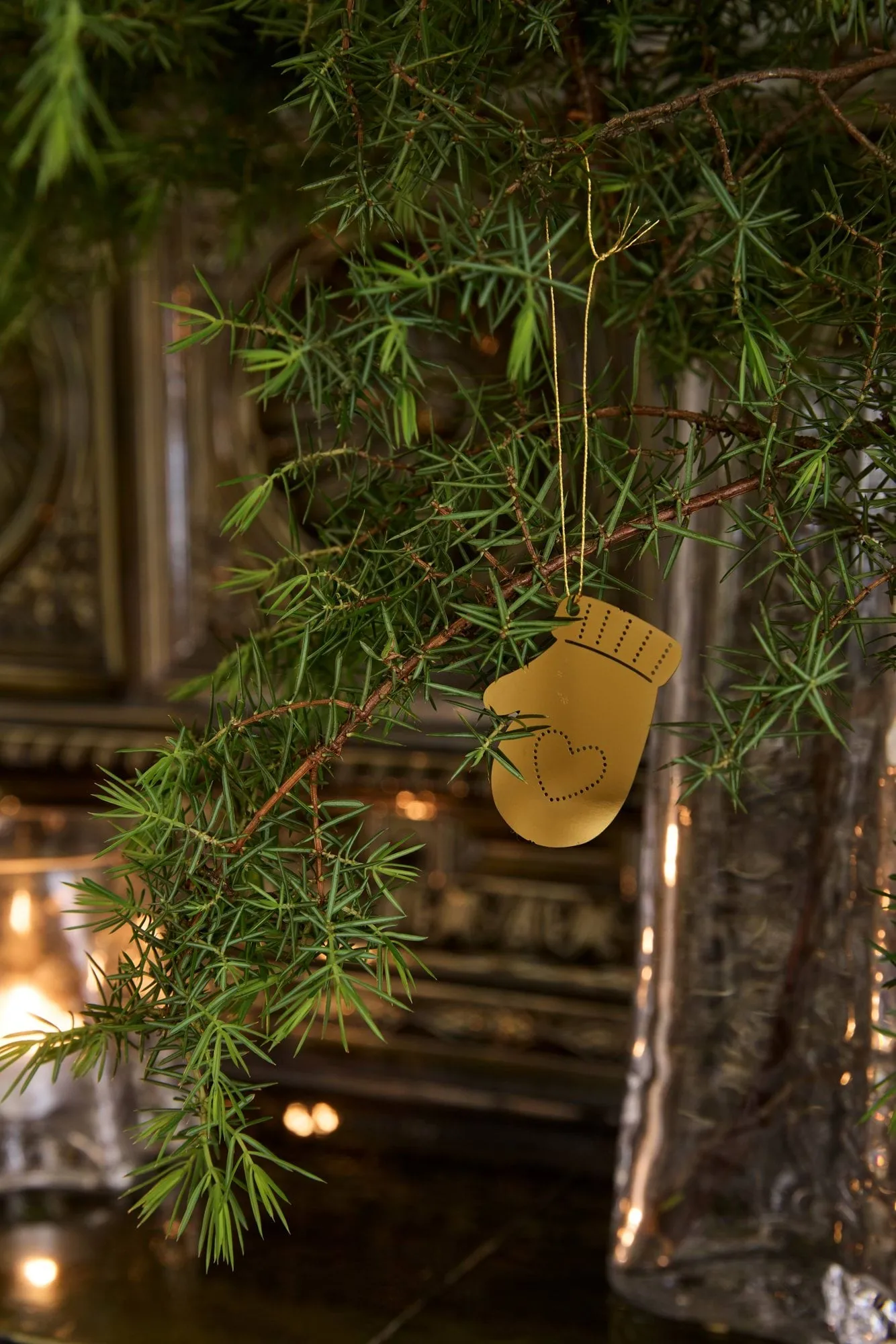 Deco Winter activities 크리스마스 오너먼트 6개 세트, Brass Cooee Design | 쿠이디자인