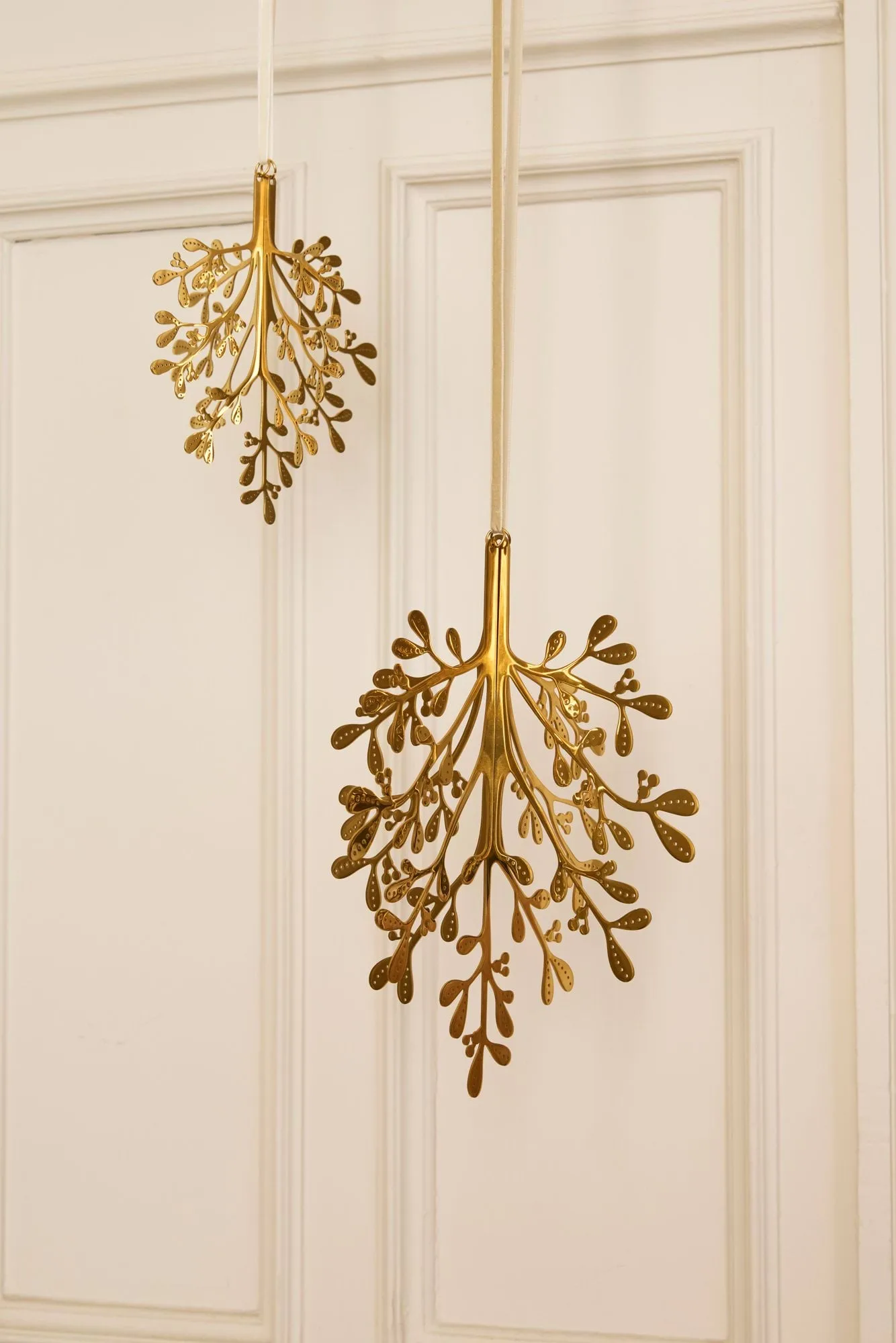 Mistletoe 크리스마스 오너먼트 2개입, Brass 20 cm Cooee Design | 쿠이디자인