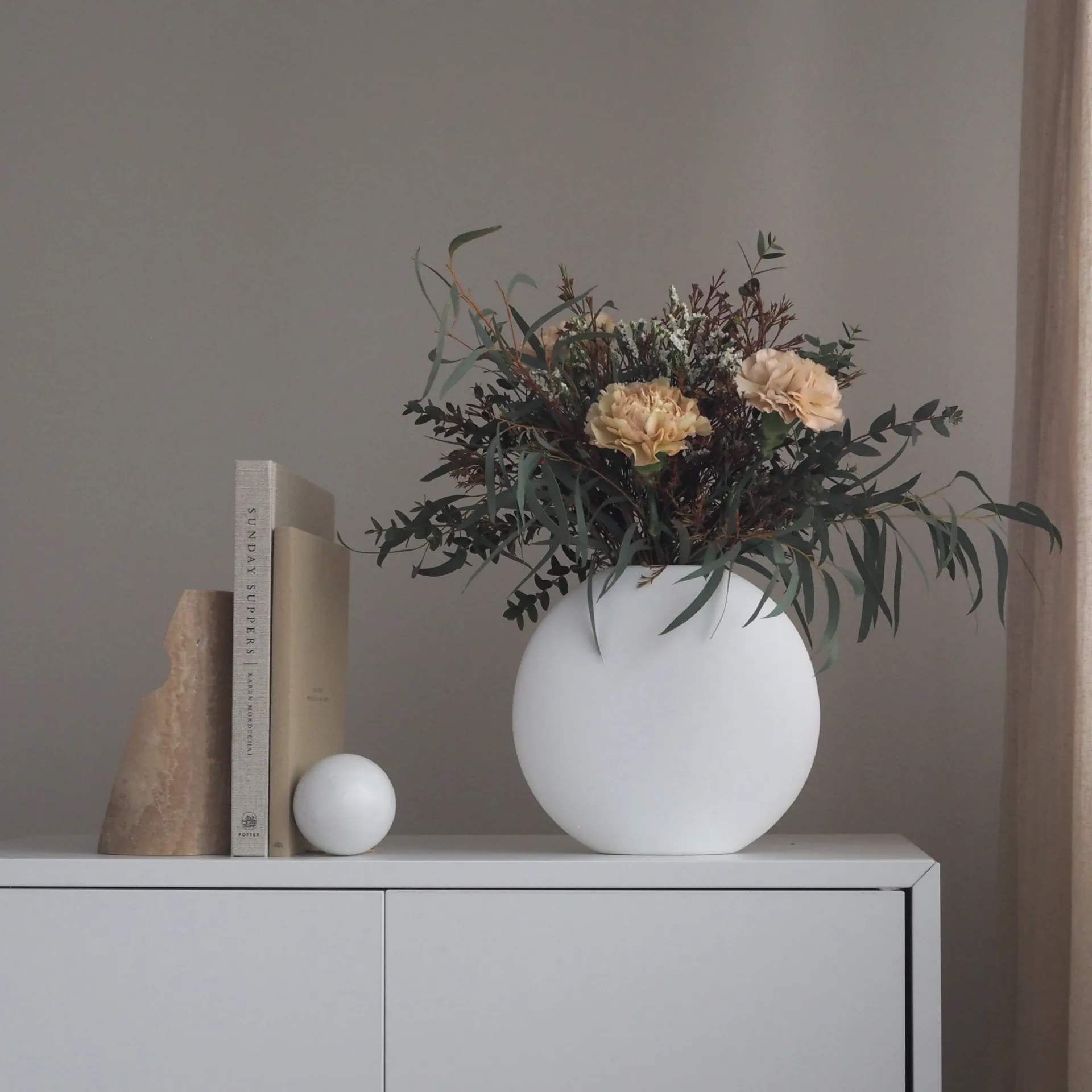 Shoulder 북레스트, travertine Cooee Design | 쿠이디자인