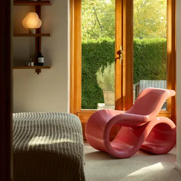 에클레어 라운지 체어 - Bubblegum - Crème Atelier