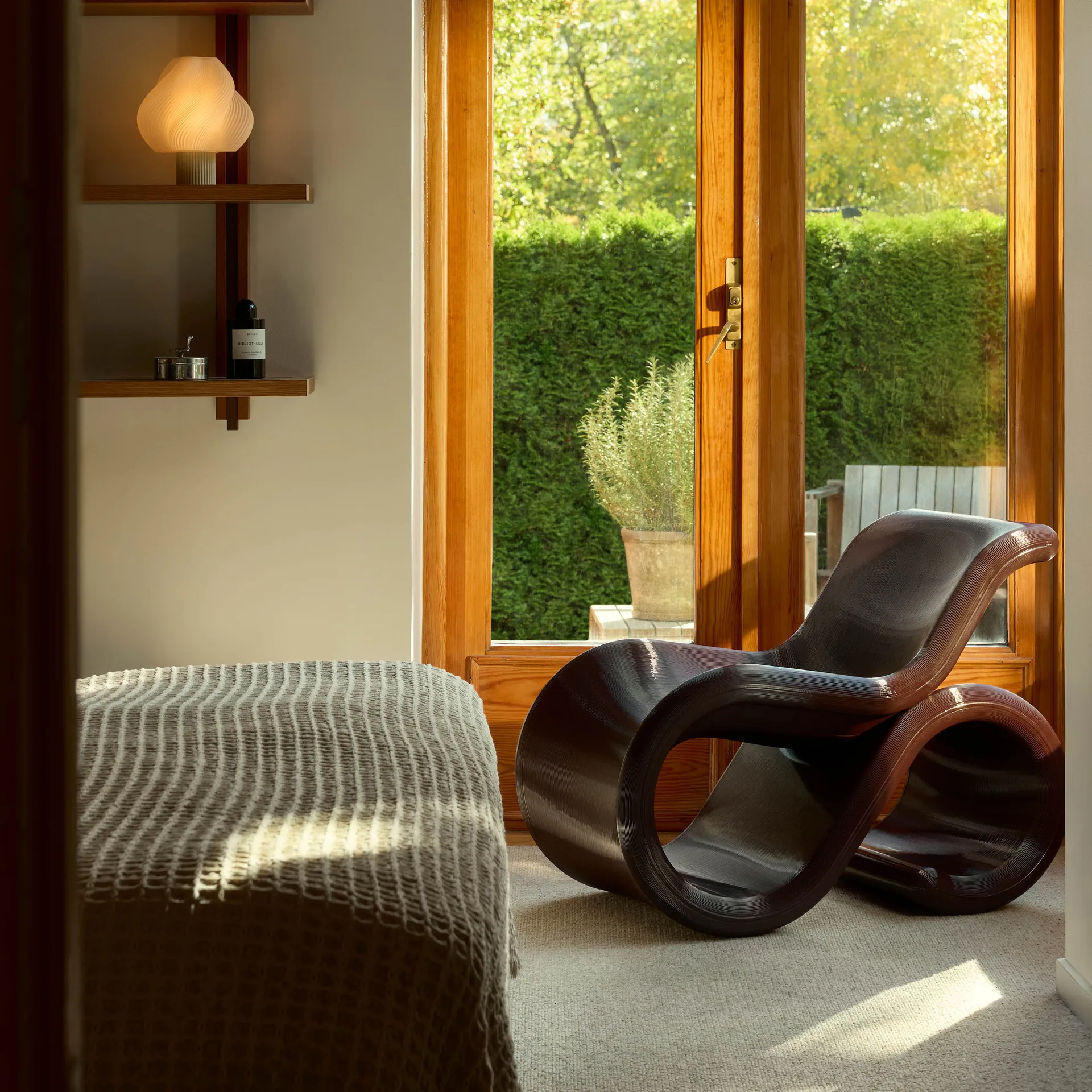 에클레어 라운지 체어, Cherry Crème Atelier