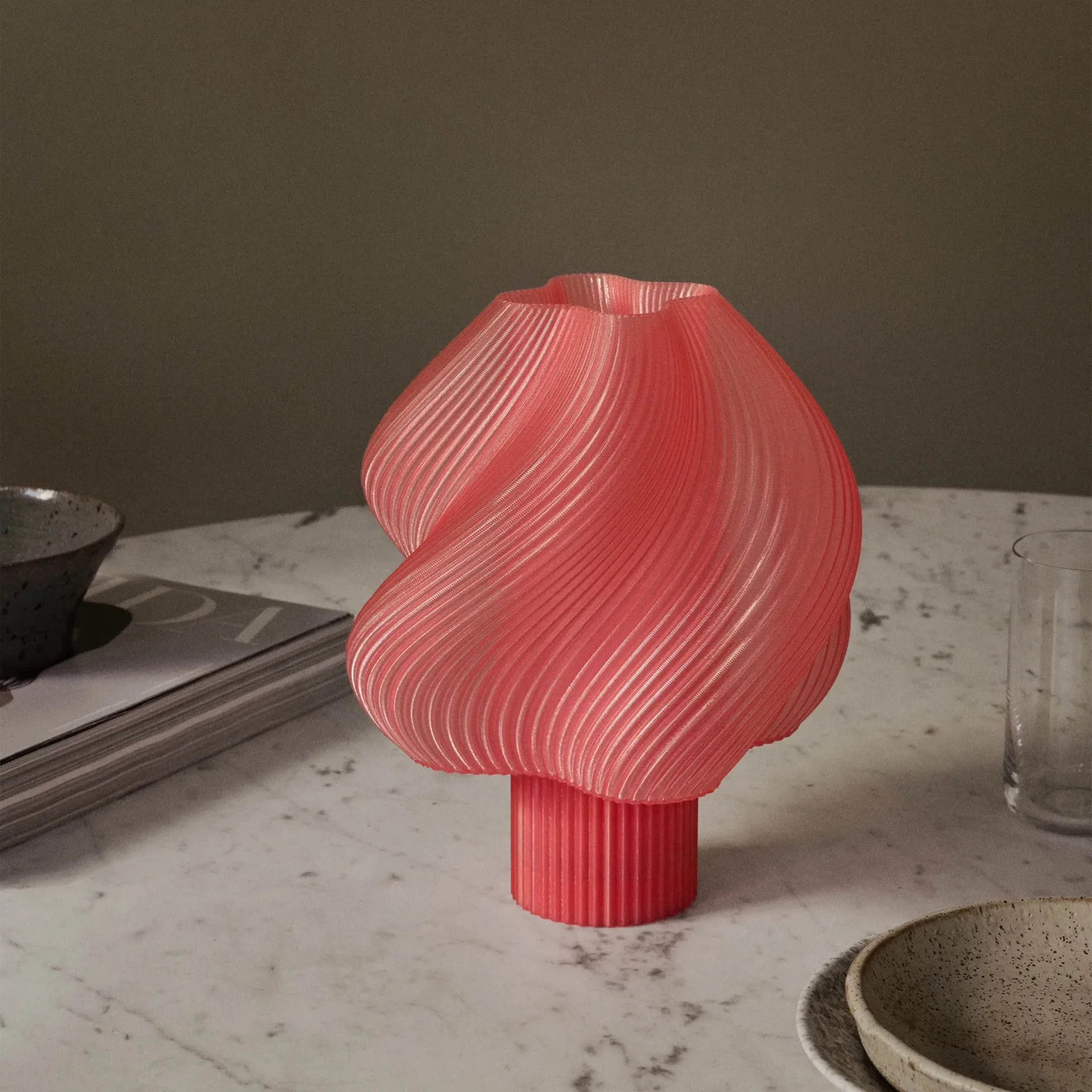 소프트 서브 무선 테이블 조명, Peach sorbet, 23 cm Crème Atelier