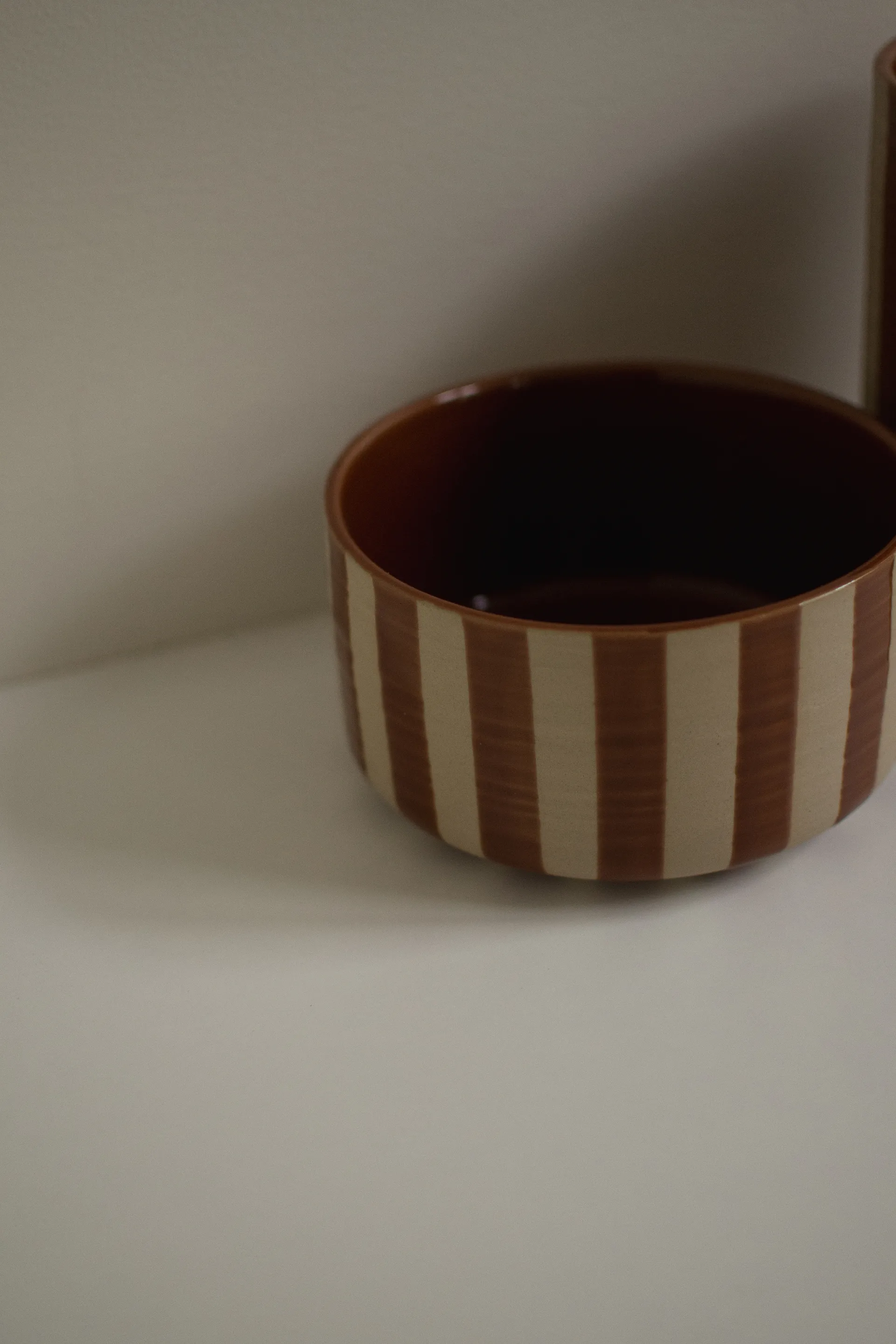 라인 장식 보울 Ø16 cm, Stripe nougat DBKD | 디비케이디