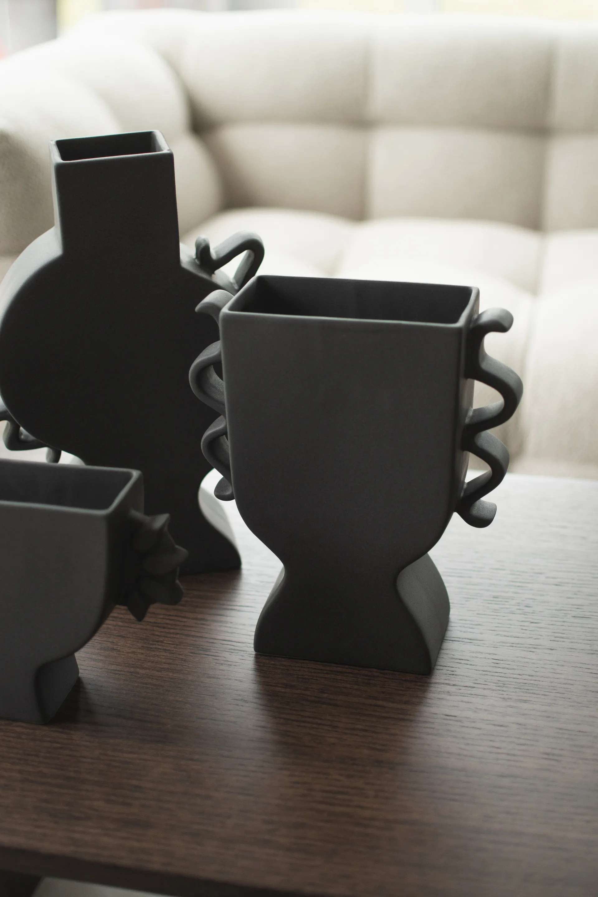 플랫 화병 25 cm, Black DBKD | 디비케이디