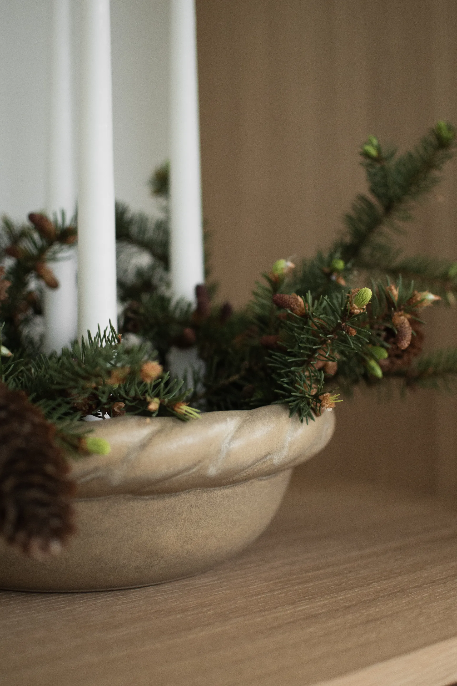 트와인 플레이트 캔들스틱 Ø30 cm, Beige DBKD | 디비케이디