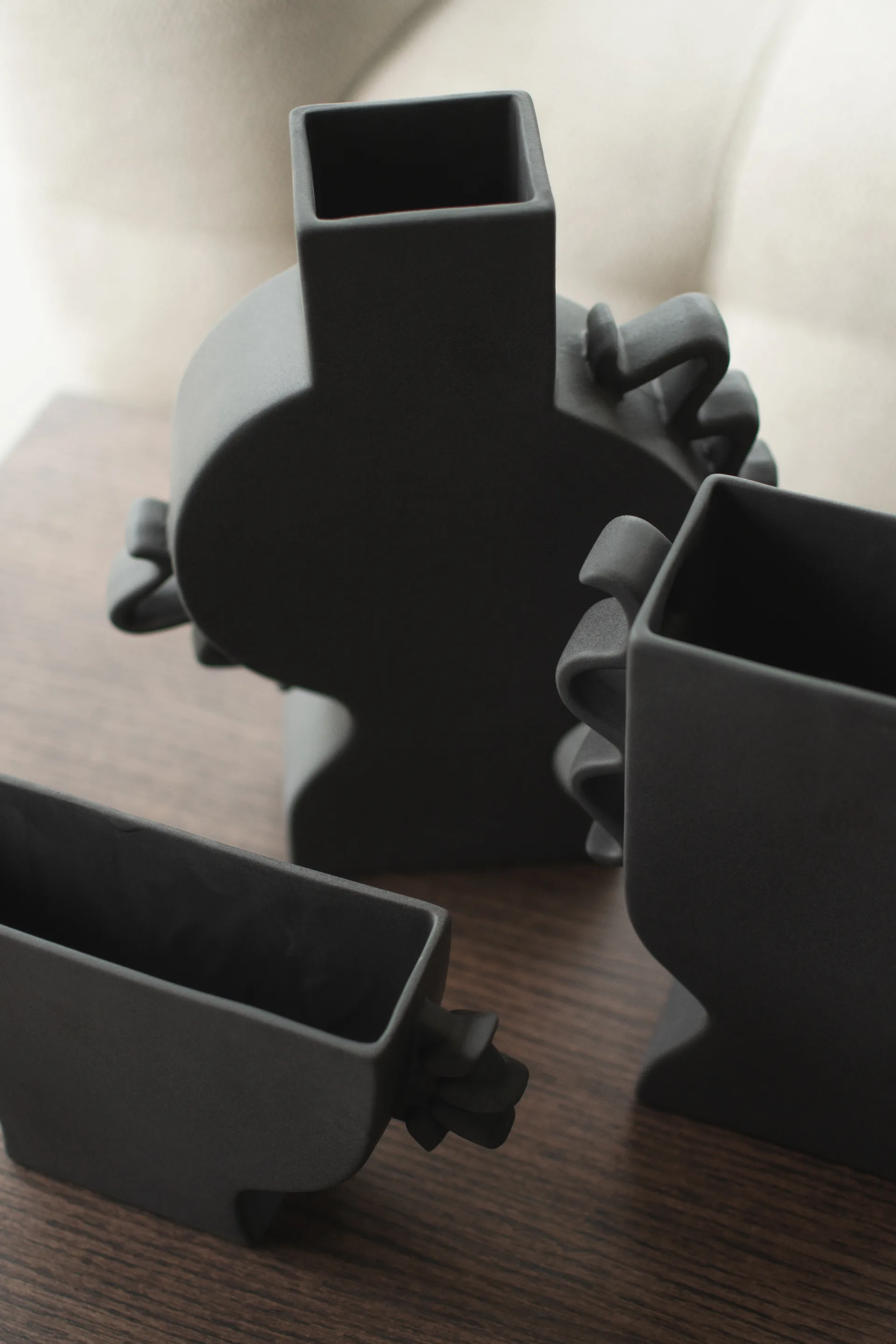 플랫 화병 33 cm, Black DBKD | 디비케이디