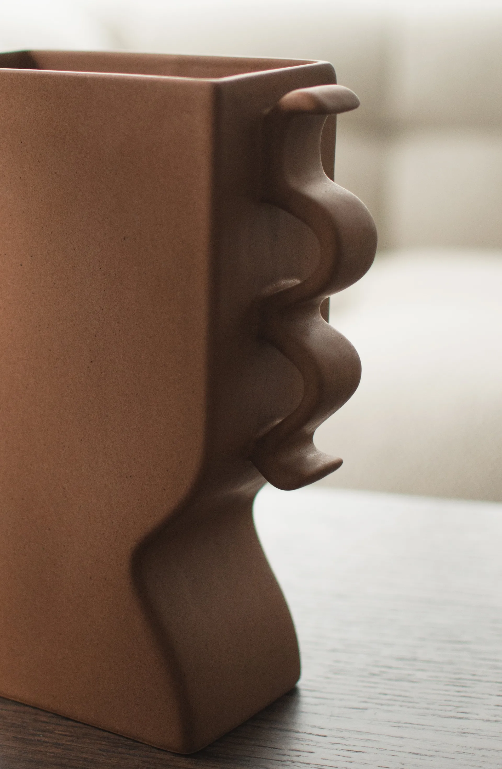 플랫 화병 33 cm, Brown DBKD | 디비케이디