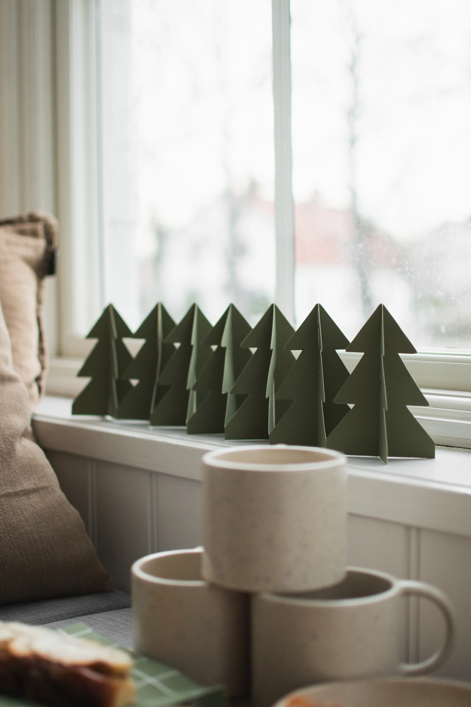 트리 인 어 로우 장식 60 cm, Green DBKD | 디비케이디