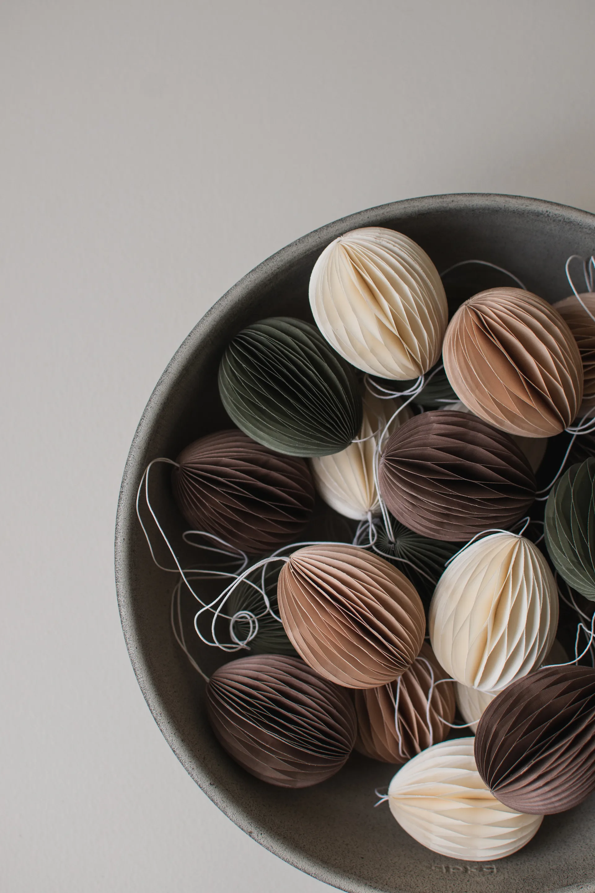 오보이드 이스터 데코레이션 페이퍼 7 cm, Sand DBKD | 디비케이디