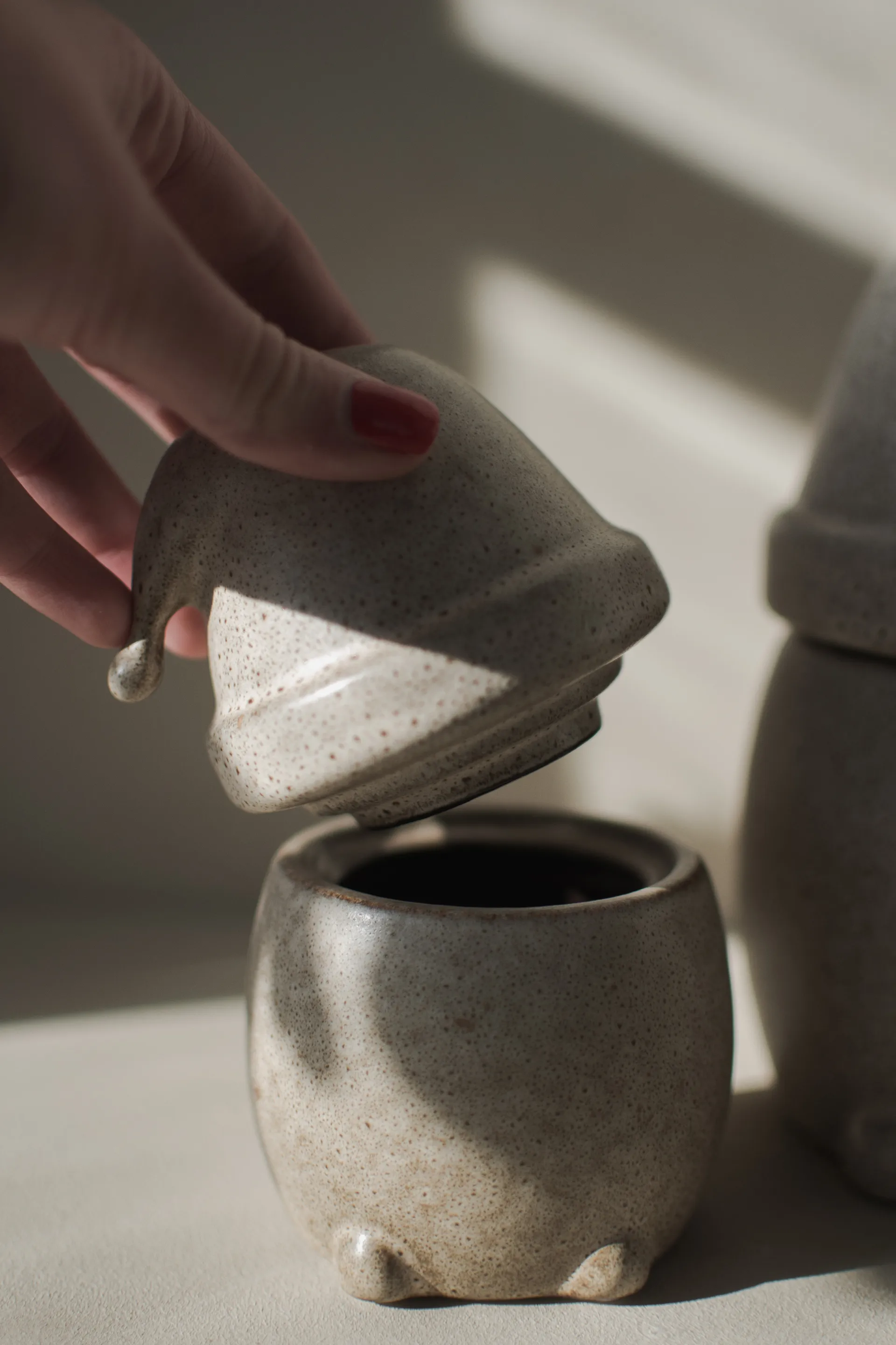 이팅 산타 보울 & 덮개 스몰, Beige DBKD | 디비케이디