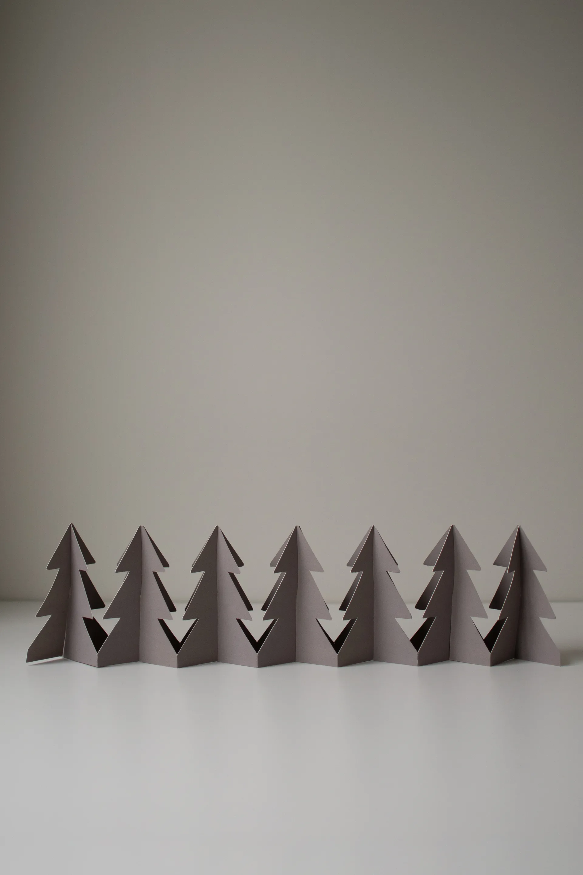 트리 인 어 로우 장식, Mole, 7x60 cm DBKD | 디비케이디