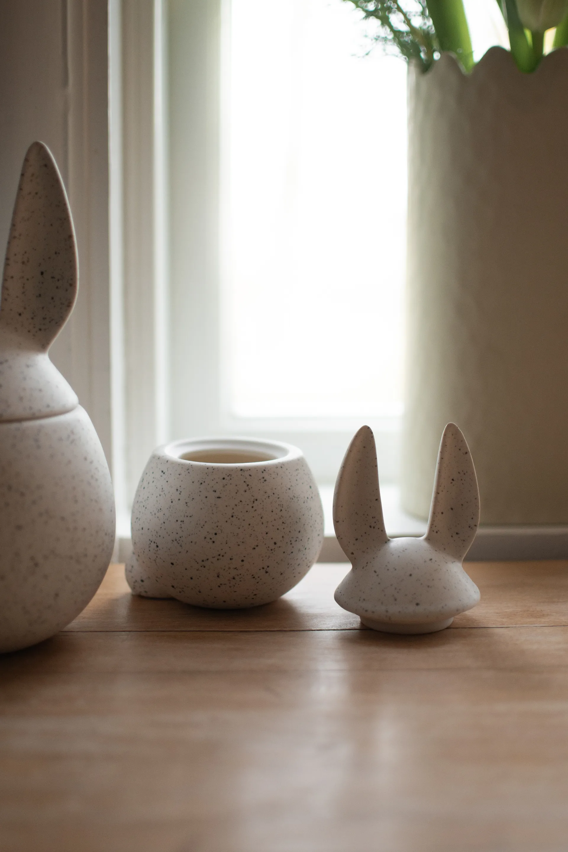 이팅 래빗 보울 스몰, white dot DBKD | 디비케이디