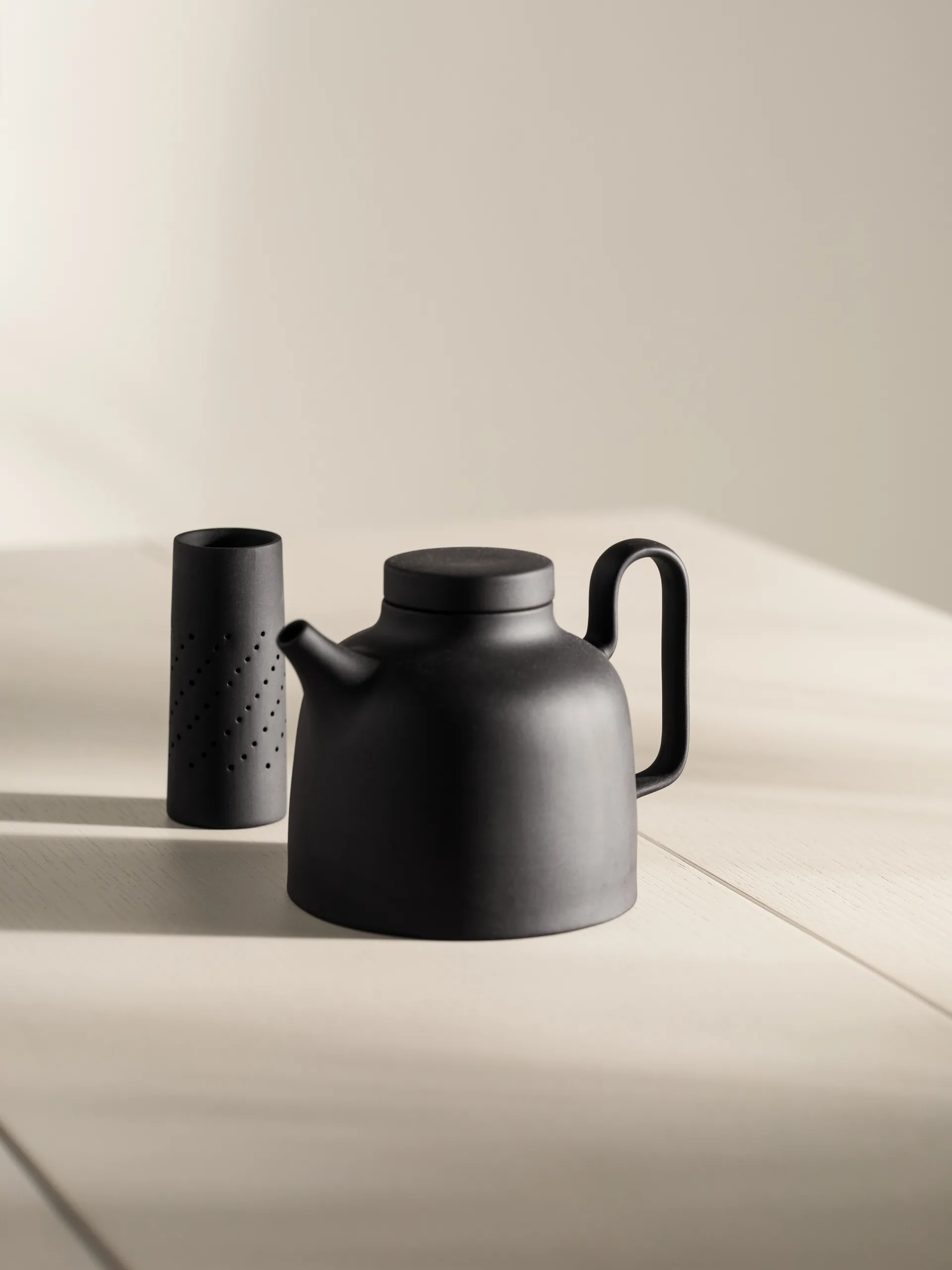 샌드 티팟 65 cl, Black clay Design House Stockholm | 디자인하우스스톡홀름