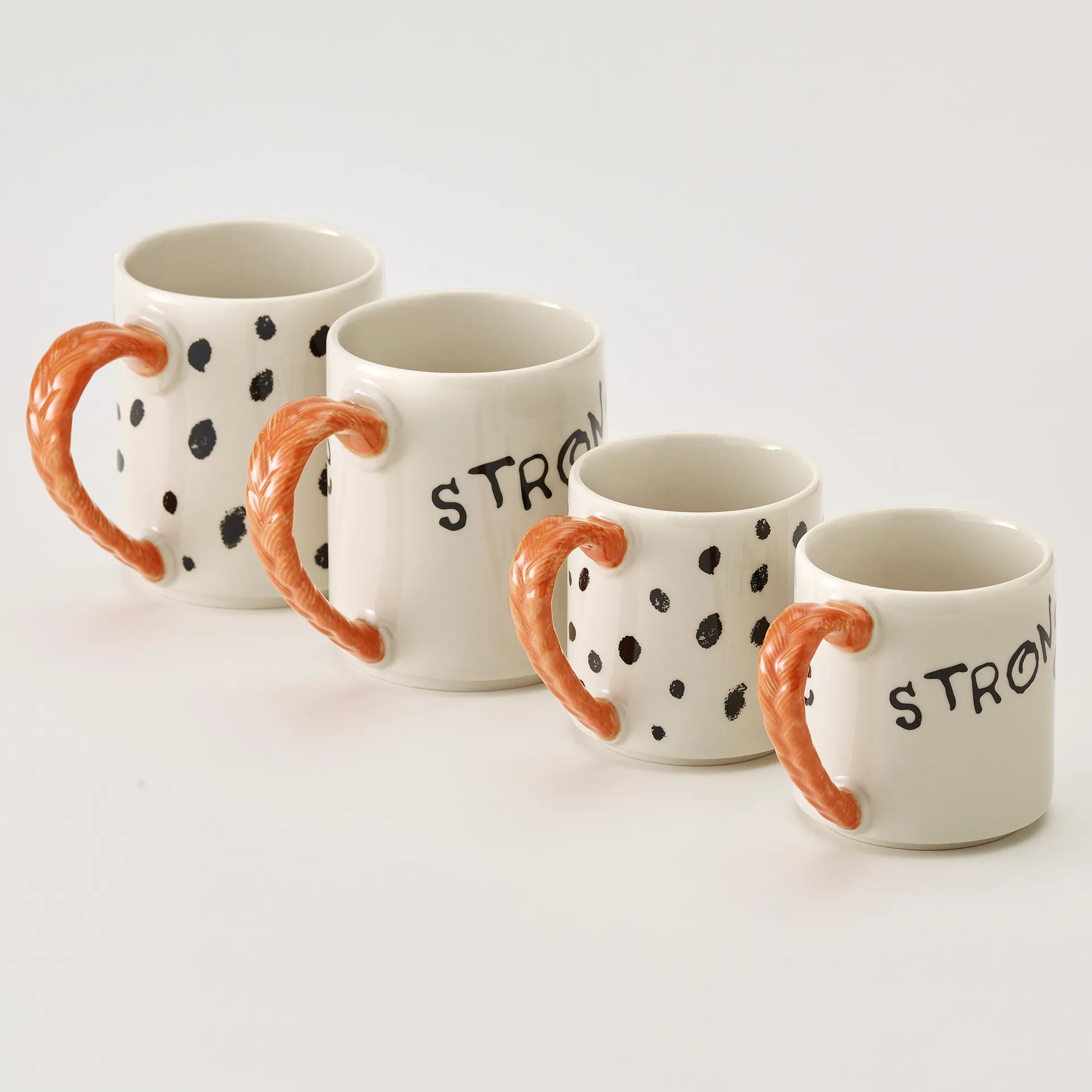Astrid Lindgren 삐삐 기념일 머그 20 cl, Strong Kind Brave Design House Stockholm | 디자인하우스스톡홀름