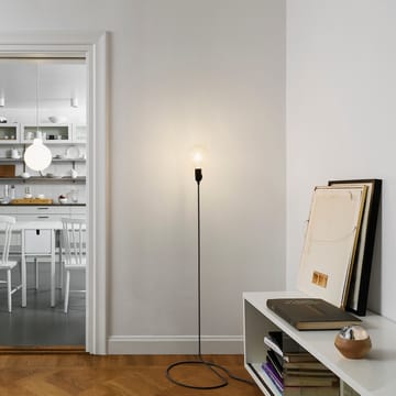 Cord 플로어 조명 - black-white - Design House Stockholm | 디자인하우스스톡홀름
