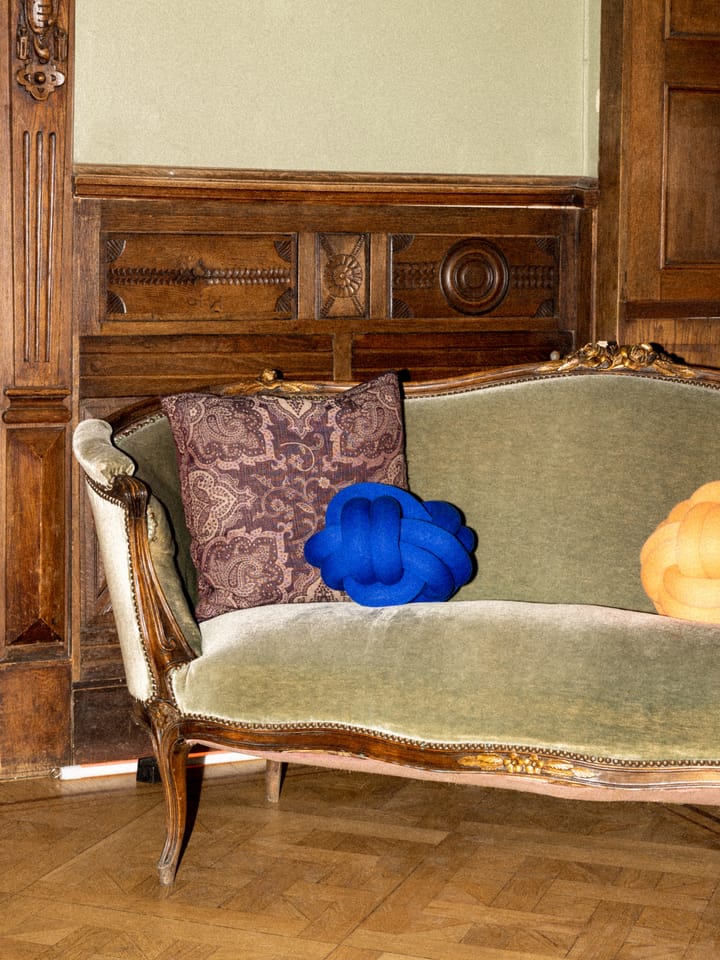Knot 베개 (매듭쿠션), Apricot Design House Stockholm | 디자인하우스스톡홀름