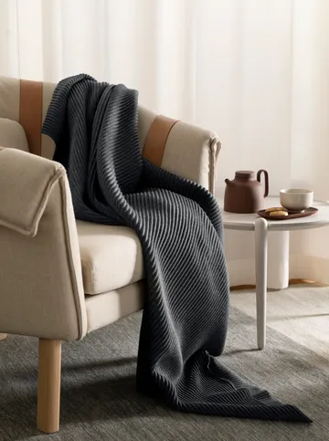 Pleece 스로우 140x160 cm - Dark grey - Design House Stockholm | 디자인하우스스톡홀름