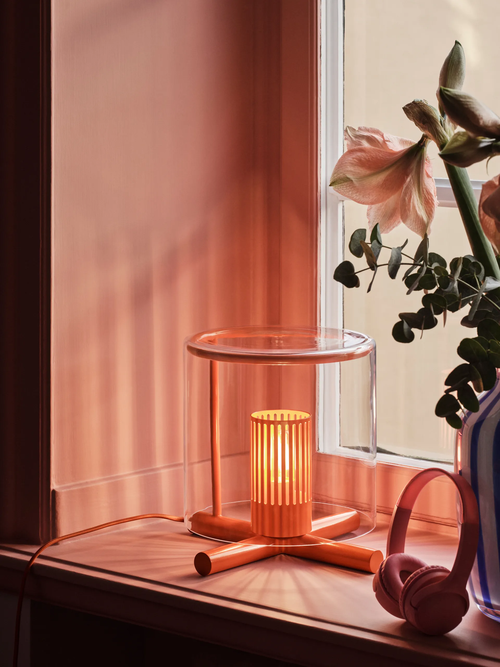 파이어 플레이스 테이블 조명, Red Design House Stockholm | 디자인하우스스톡홀름