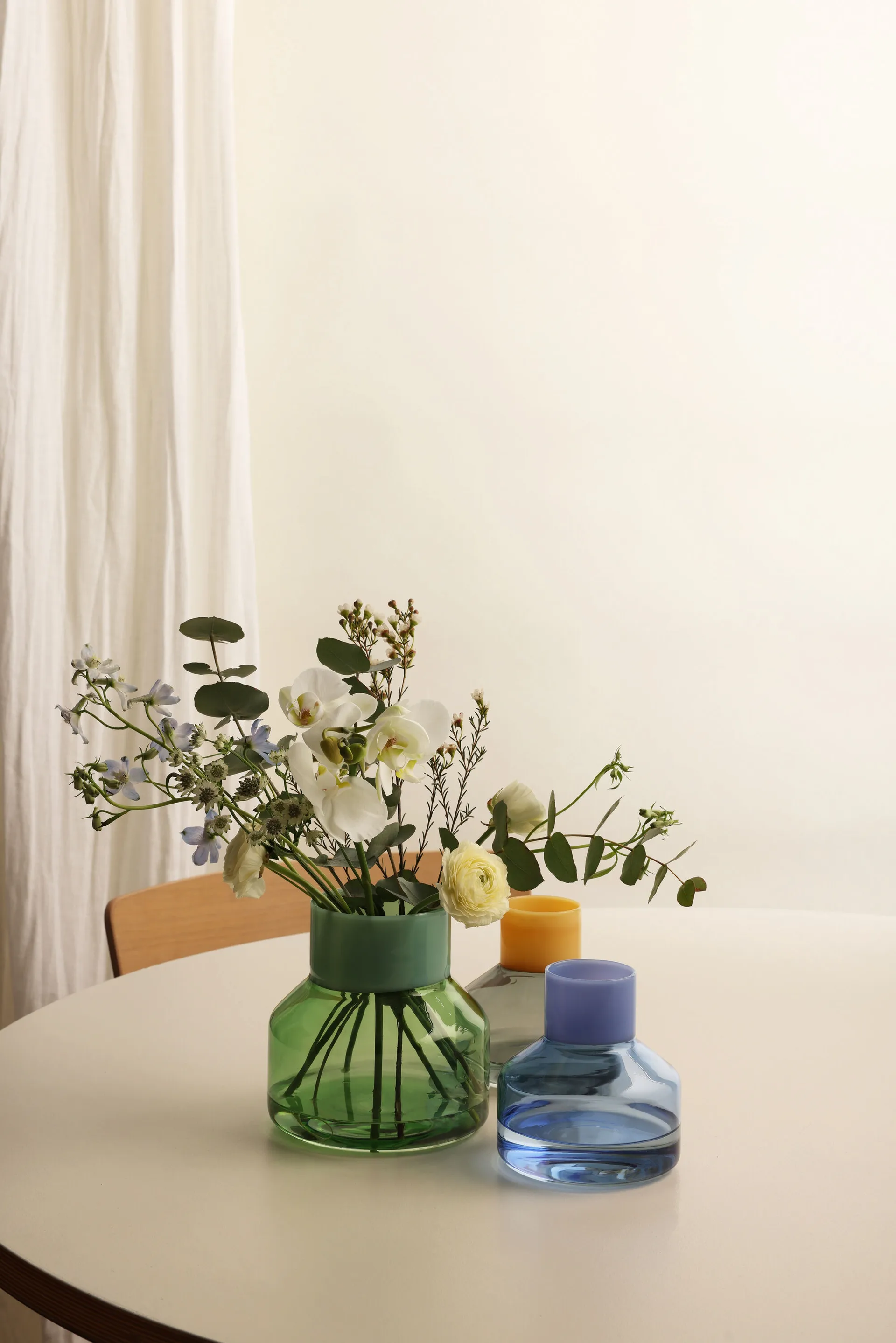 제너러스 화병 미듐 Ø13 cm, Milky yellow-smoke Design Letters | 디자인레터스