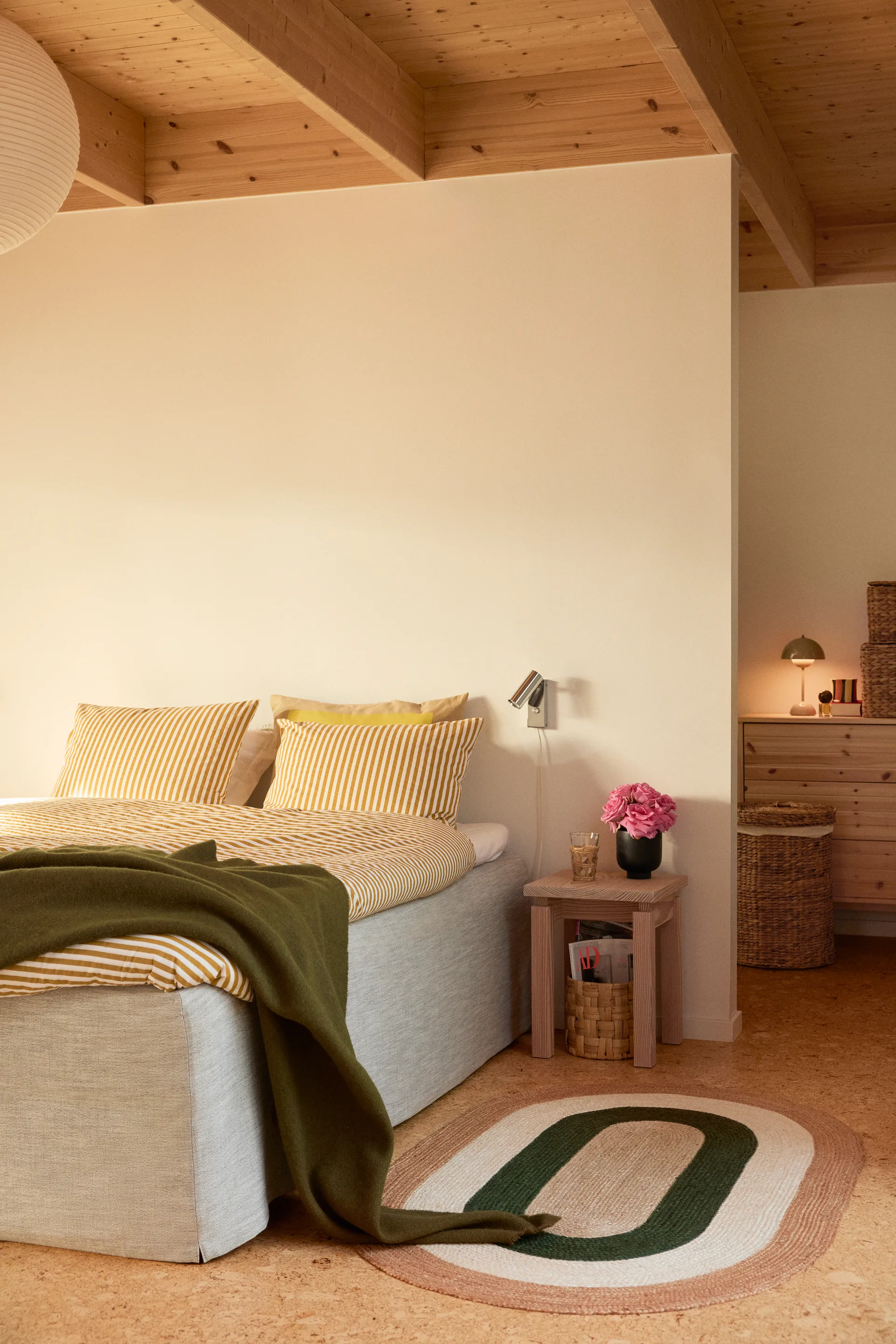 엘린 스트라이프 오벌 황헴프 러그 92x150 cm, Green Dixie | 딕시