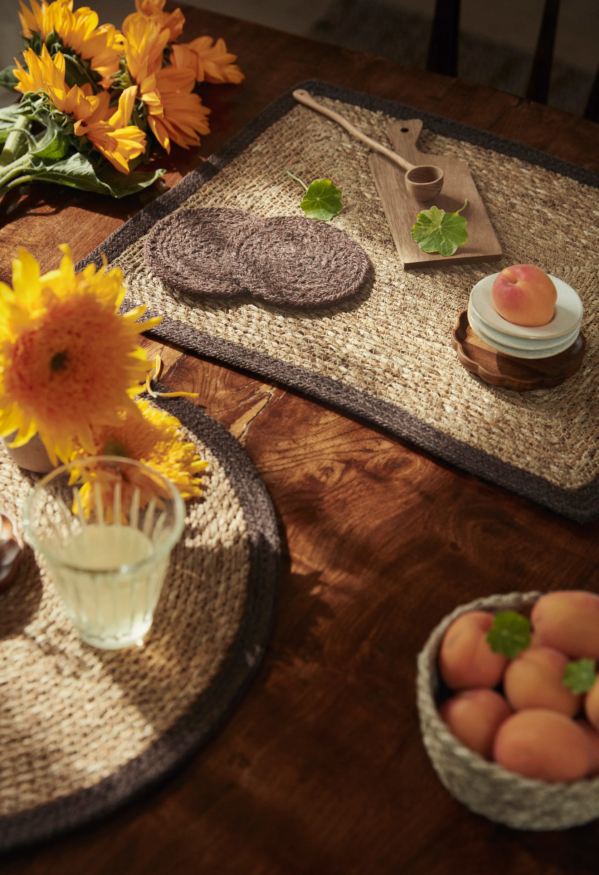 에밀 라운드 테이블매트 에밀 테이블매트, Natur-brown Dixie | 딕시