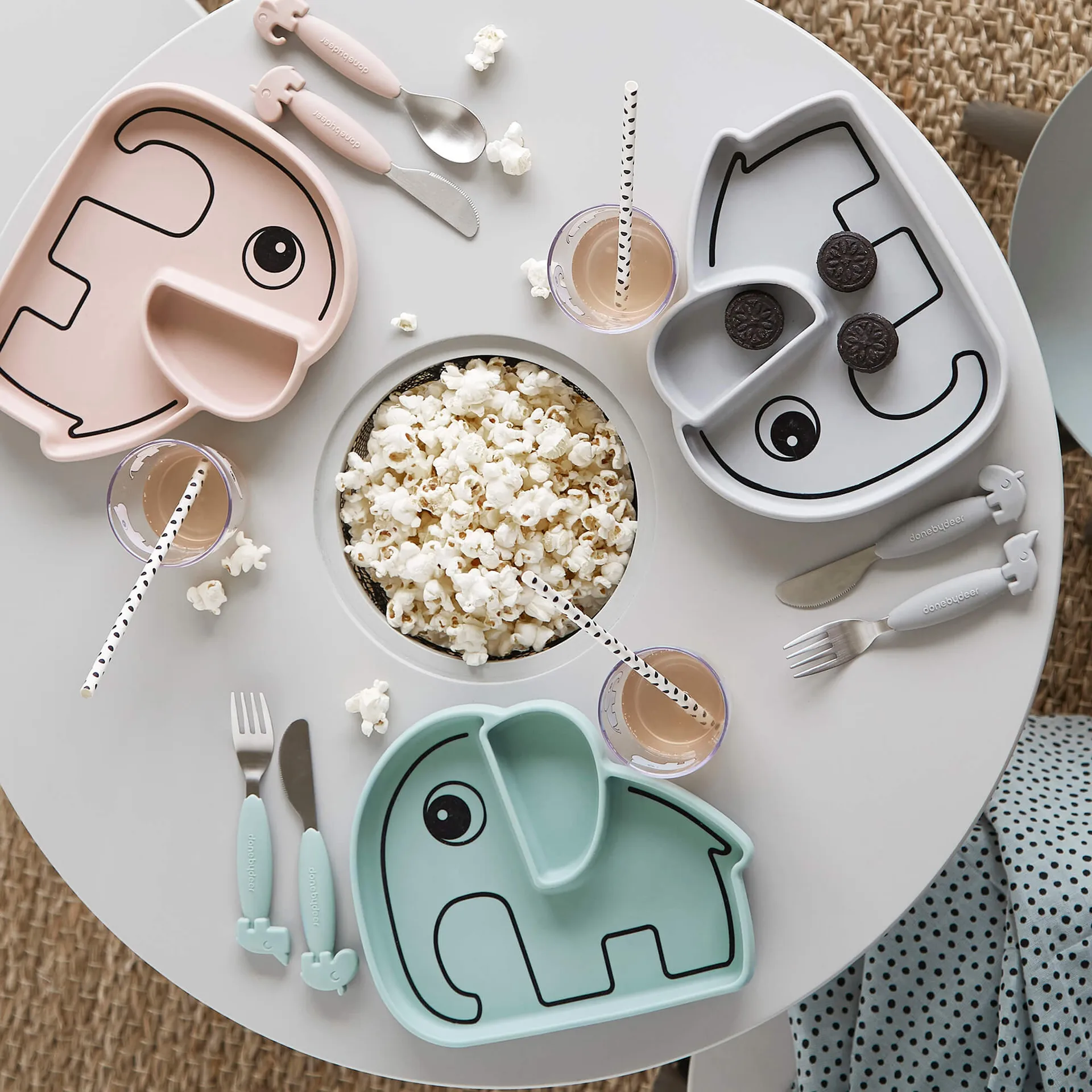 엘피 스틱앤스테이 어린이용 접시 17x20 cm, Powder Done by deer | 던바이디어