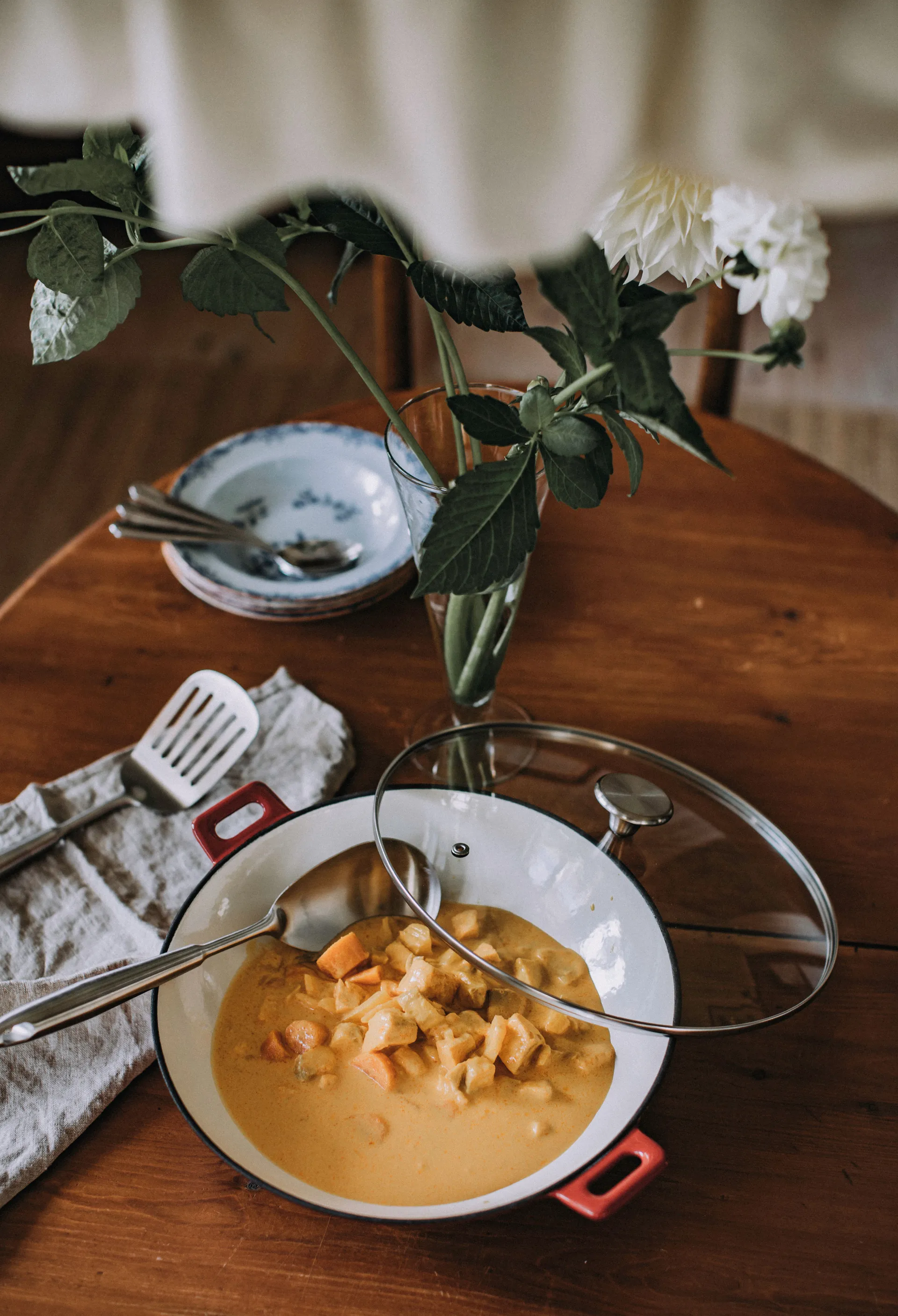 Betsy 뷔페 팟 & 유리 덮개 3 L, RED Dorre | 도레