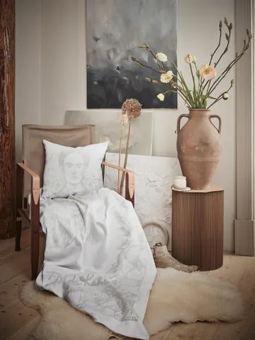 프리다 칼로 스로우 140x170 cm - Belleza - Ekelund Linneväveri | 에켈룬드 린네바베리