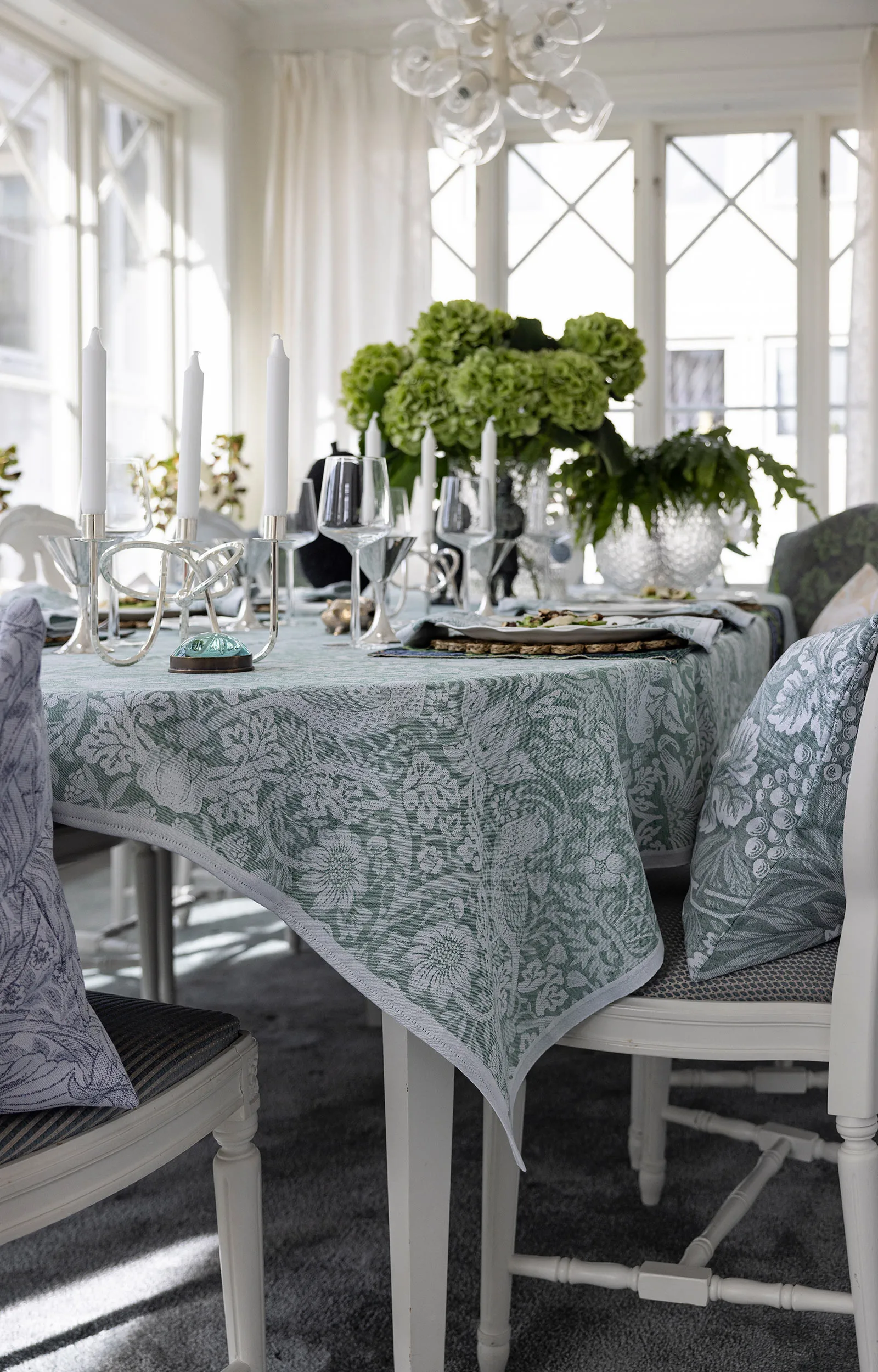 스트로베리 시프 테이블 클로스 150x250 cm, Green Ekelund Linneväveri | 에켈룬드 린네바베리