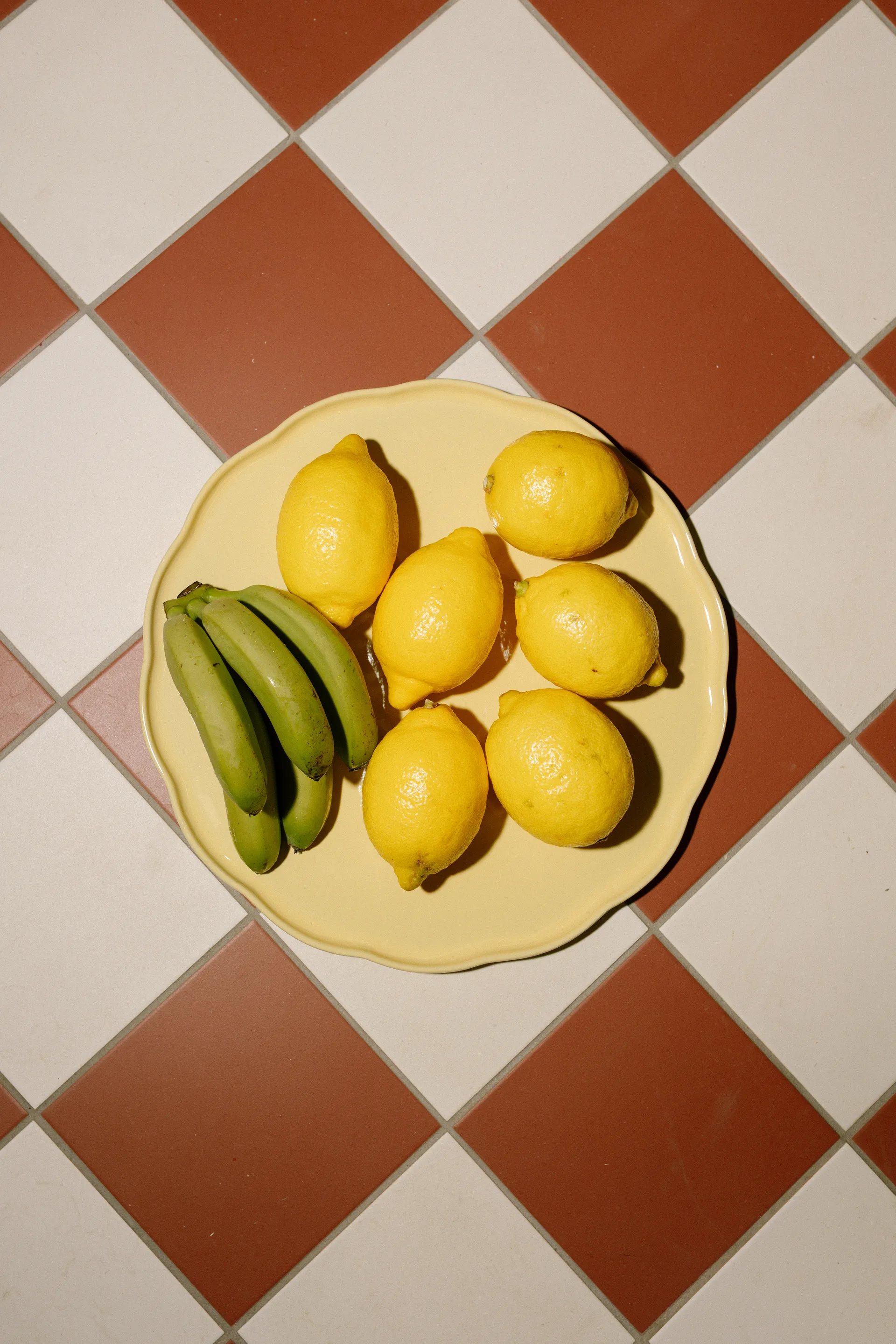 Emile Henry 마들렌 서빙 플래터, Vanilla, round Emile Henry