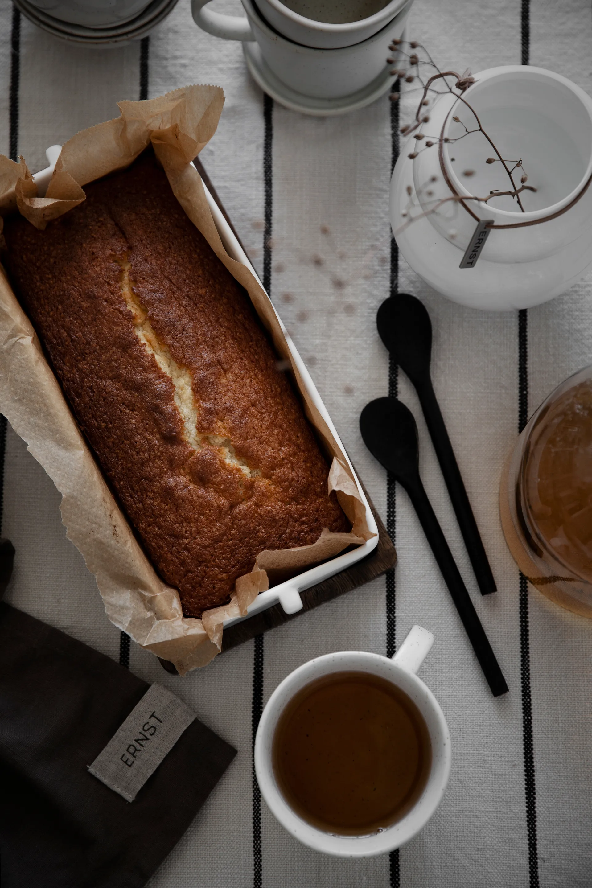 글라스 화병 커브드 14 cm, White ERNST | 에른스트