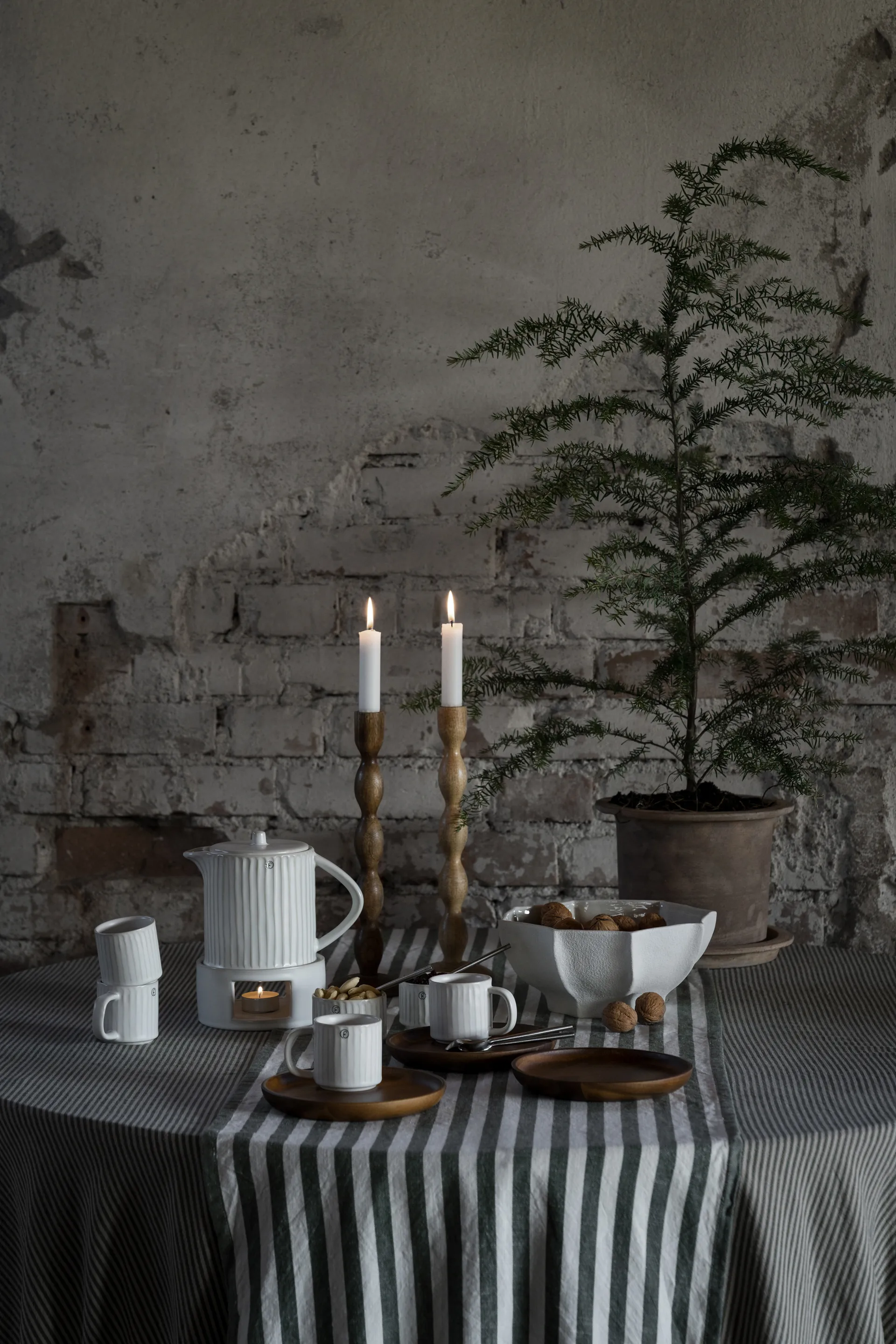 에른스트 테이블 클로스 얇은 스트라이프 145x300 cm, Green-beige ERNST | 에른스트