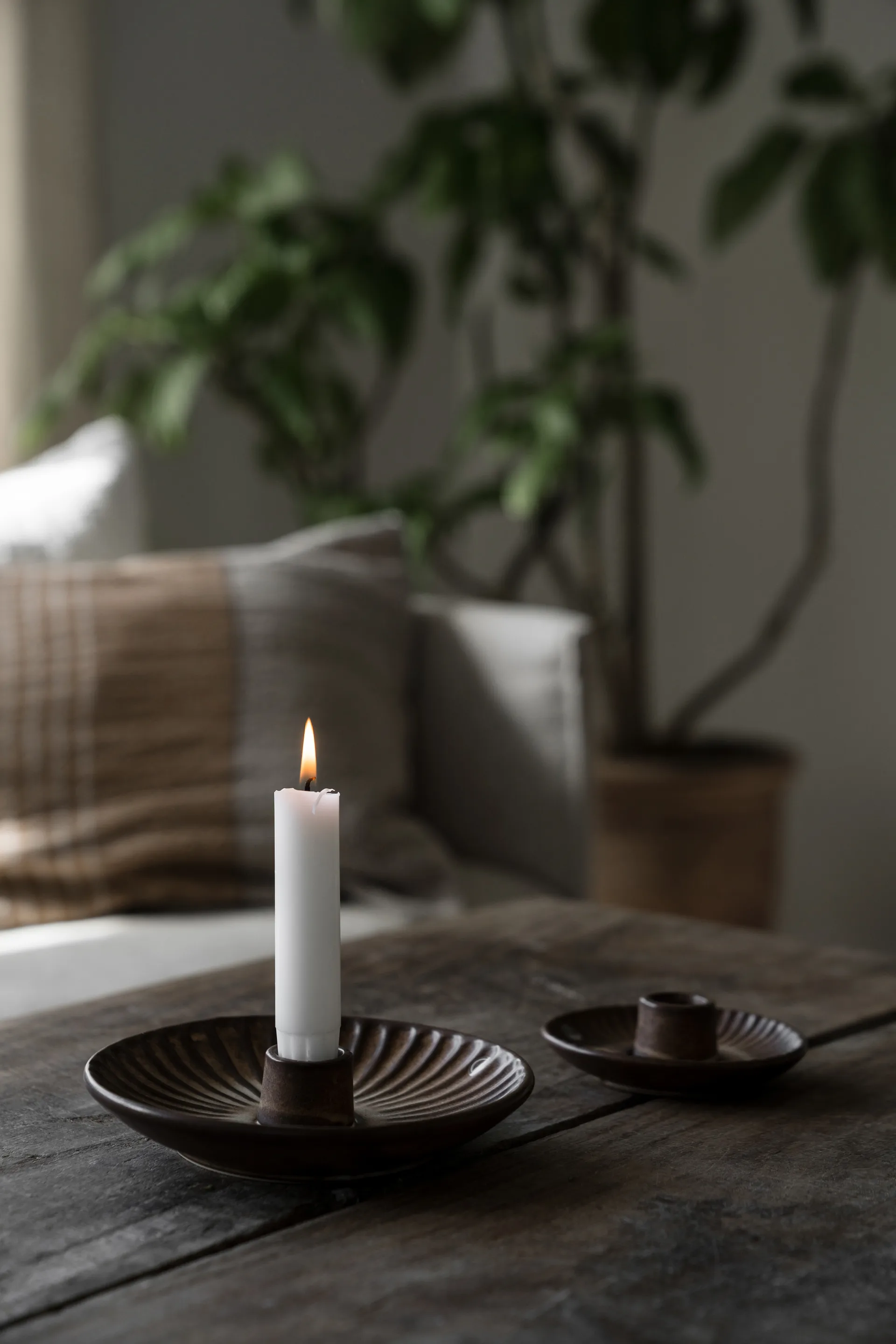 에른스트 캔들스틱 Ø16x3.5 cm, Brown-beige ERNST | 에른스트