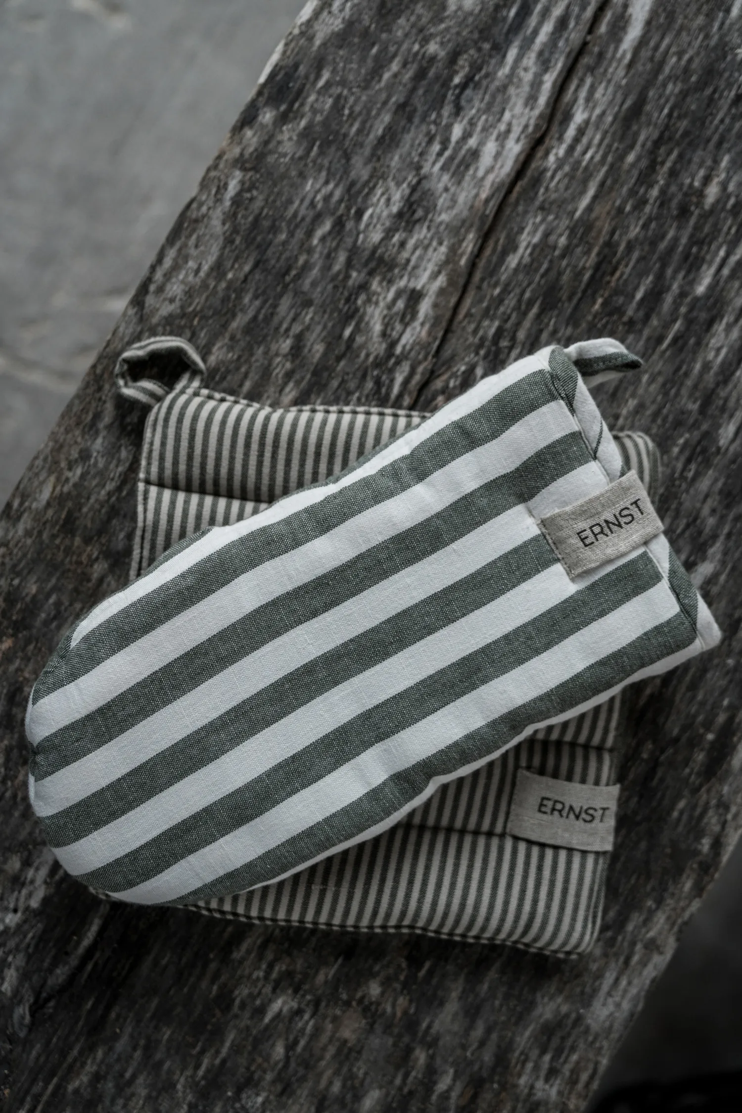 에른스트 냄비받침 스트라이프 23x25 cm, Green-beige ERNST | 에른스트