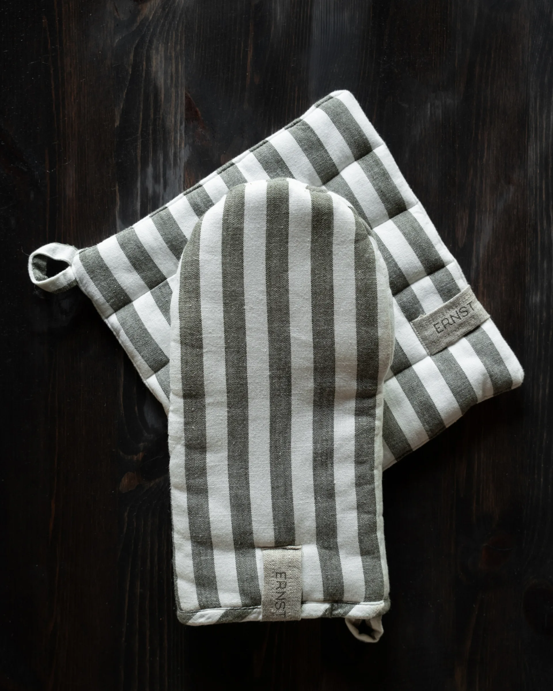 에른스트 냄비받침 와이드 스트라이프 23x25 cm, Sage-white ERNST | 에른스트