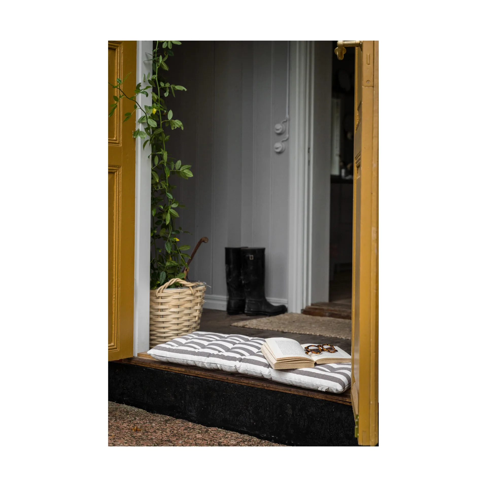 에른스트 계단 쿠션 30x100 cm, Natural white-mole ERNST | 에른스트