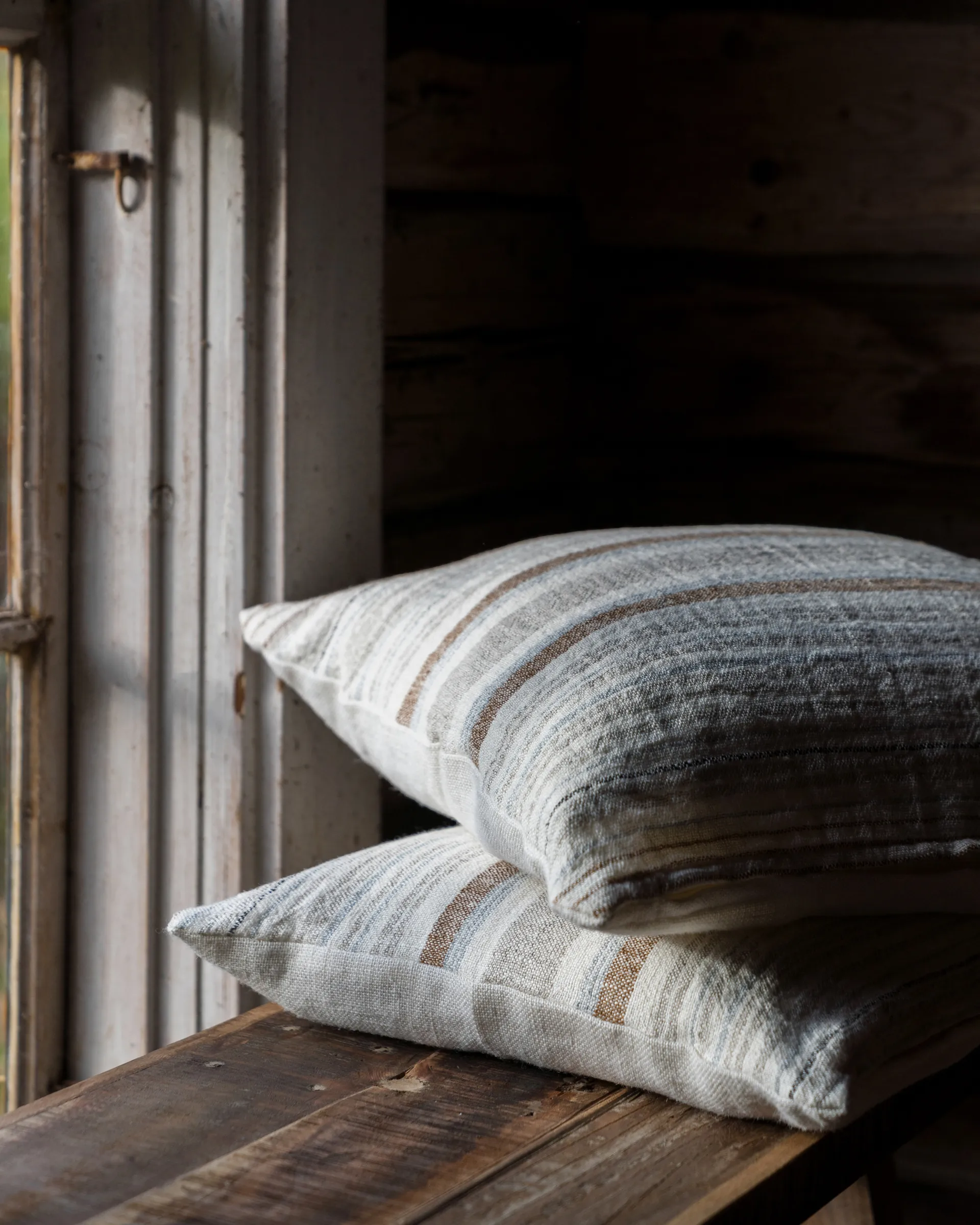 에른스트 쿠션 커버 하프 린넨 40x60 cm, Multi-light blue ERNST | 에른스트