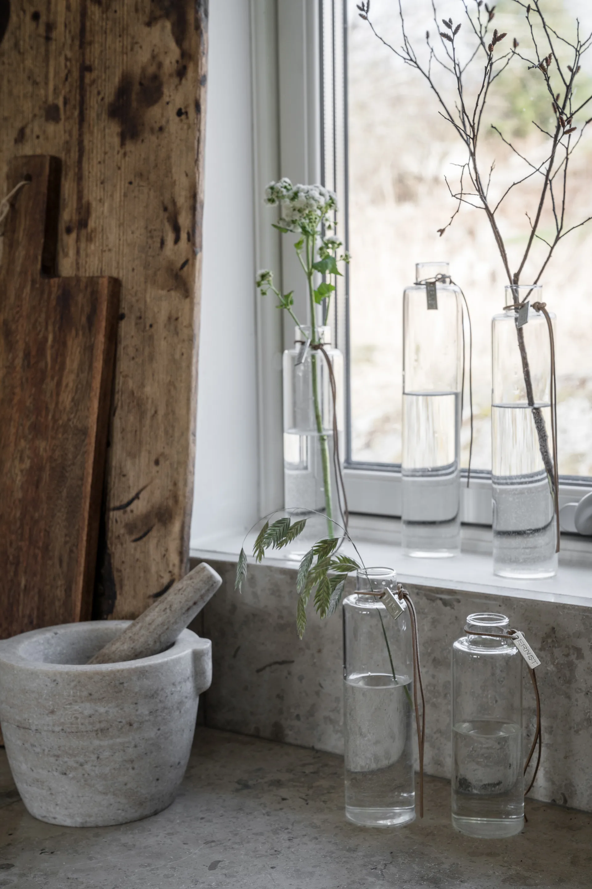 에른스트 글라스 화병 Ø5 cm, H 18 cm ERNST | 에른스트