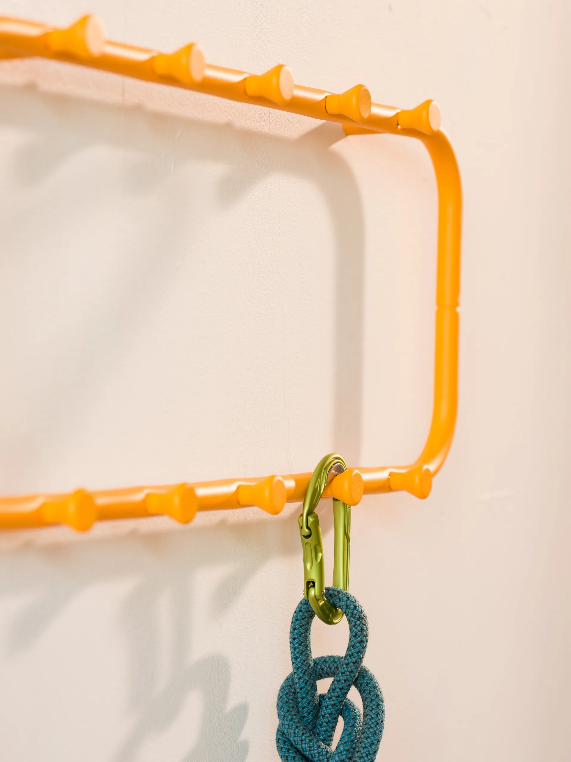클래식 코트 랙 120 cm, Sun yellow Essem Design | 에셈디자인