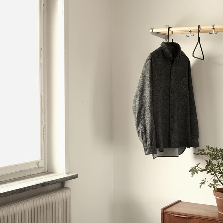 Nostalgi 신발 or 모자 선반, Birch, aluminium stand Essem Design | 에셈디자인