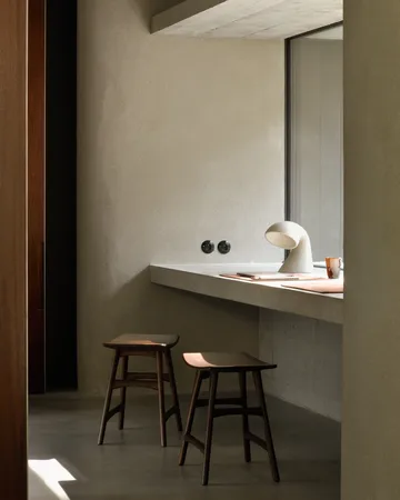 오소 스툴 48x50 cm - Lacquered teak brown - Ethnicraft | 에스니크래프트