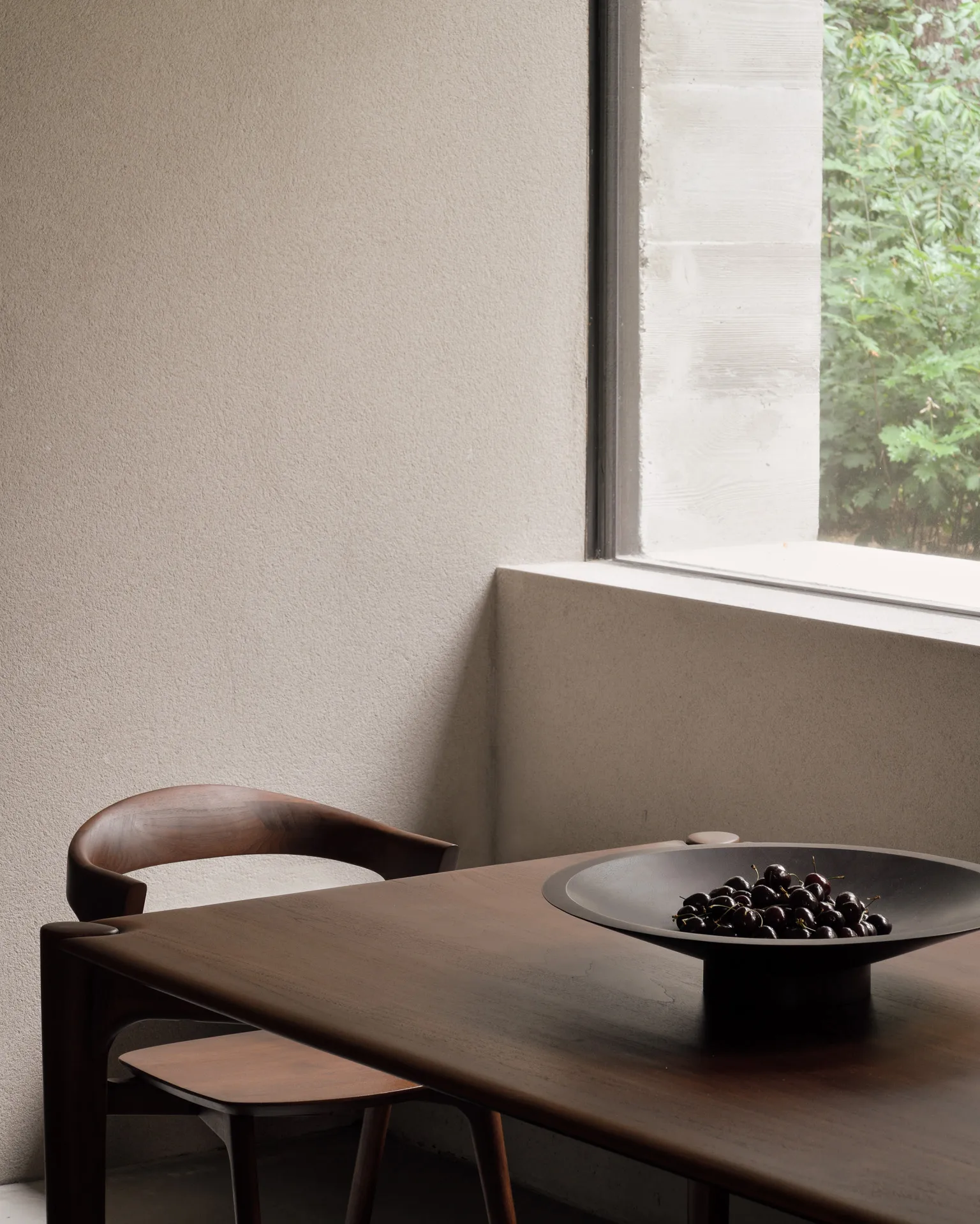 새틀라이트 보울 Ø50 cm, Lacquered mahogany Ethnicraft | 에스니크래프트