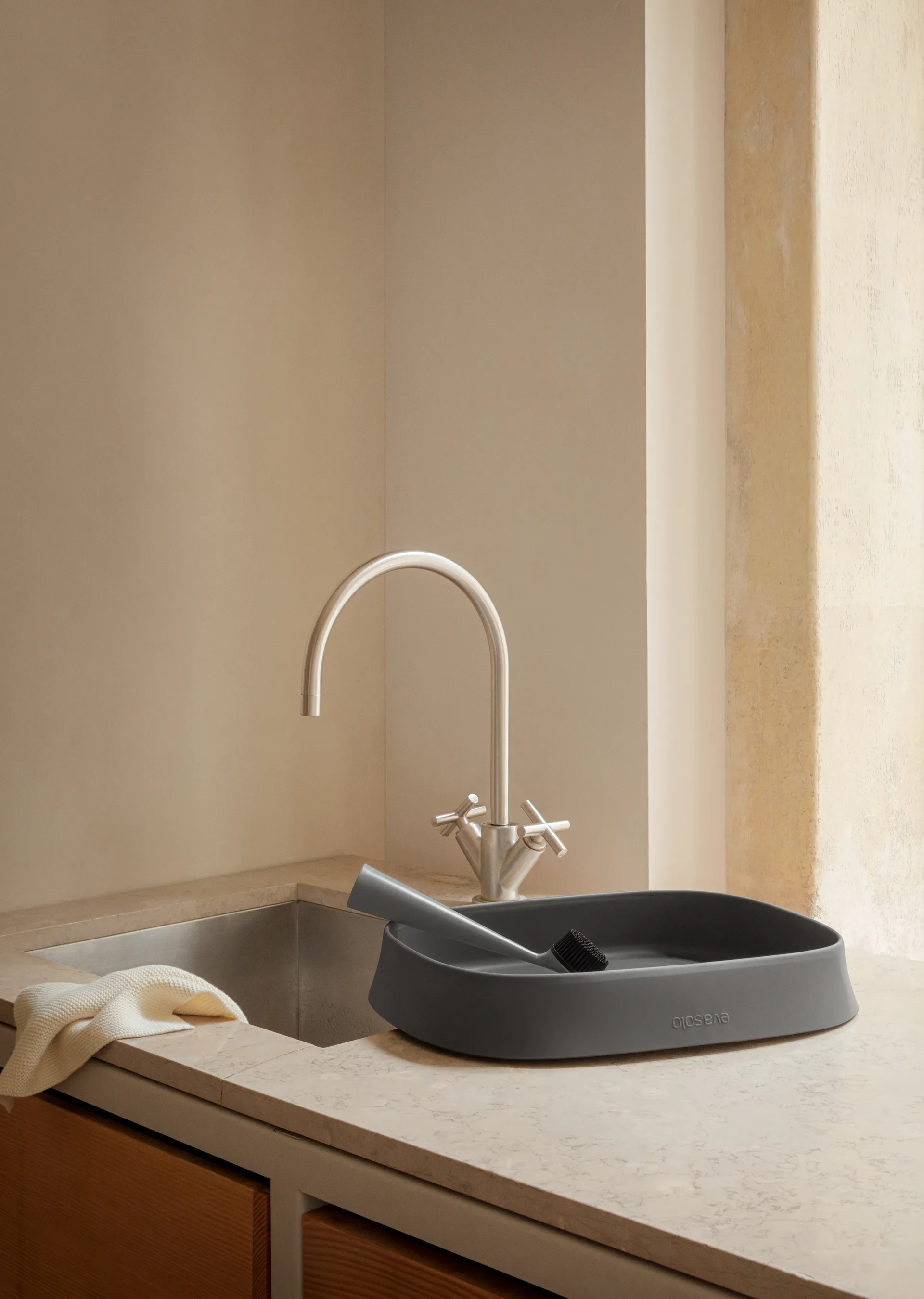 에바솔로 콜랩서블 접시 렉 31x38 cm, Elephant grey Eva Solo | 에바솔로