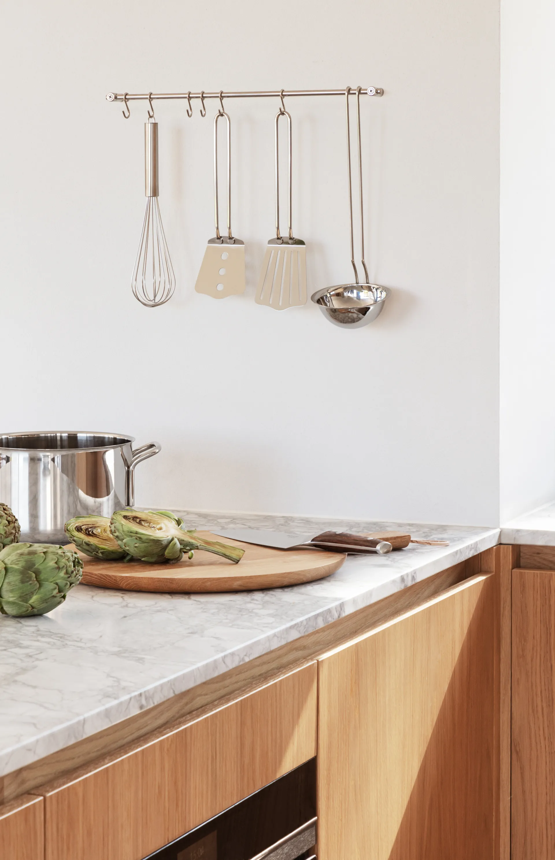 S자형 후크 6개가 있는 Eva Trio 키친 바, Polished steel Eva Solo | 에바솔로