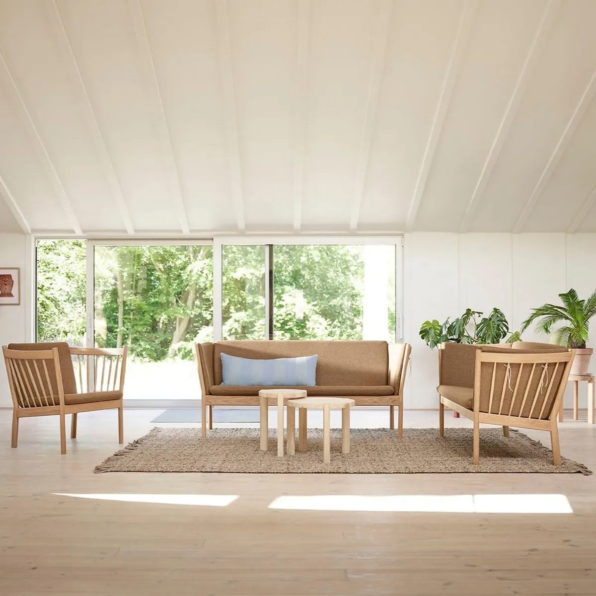 D108 라그네스민데 사이드 테이블 Ø35 cm, Nature FDB Møbler