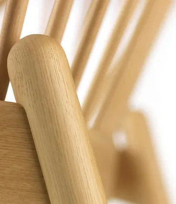 J166 예르나 체어 - Oak lacquered-beige - FDB Møbler