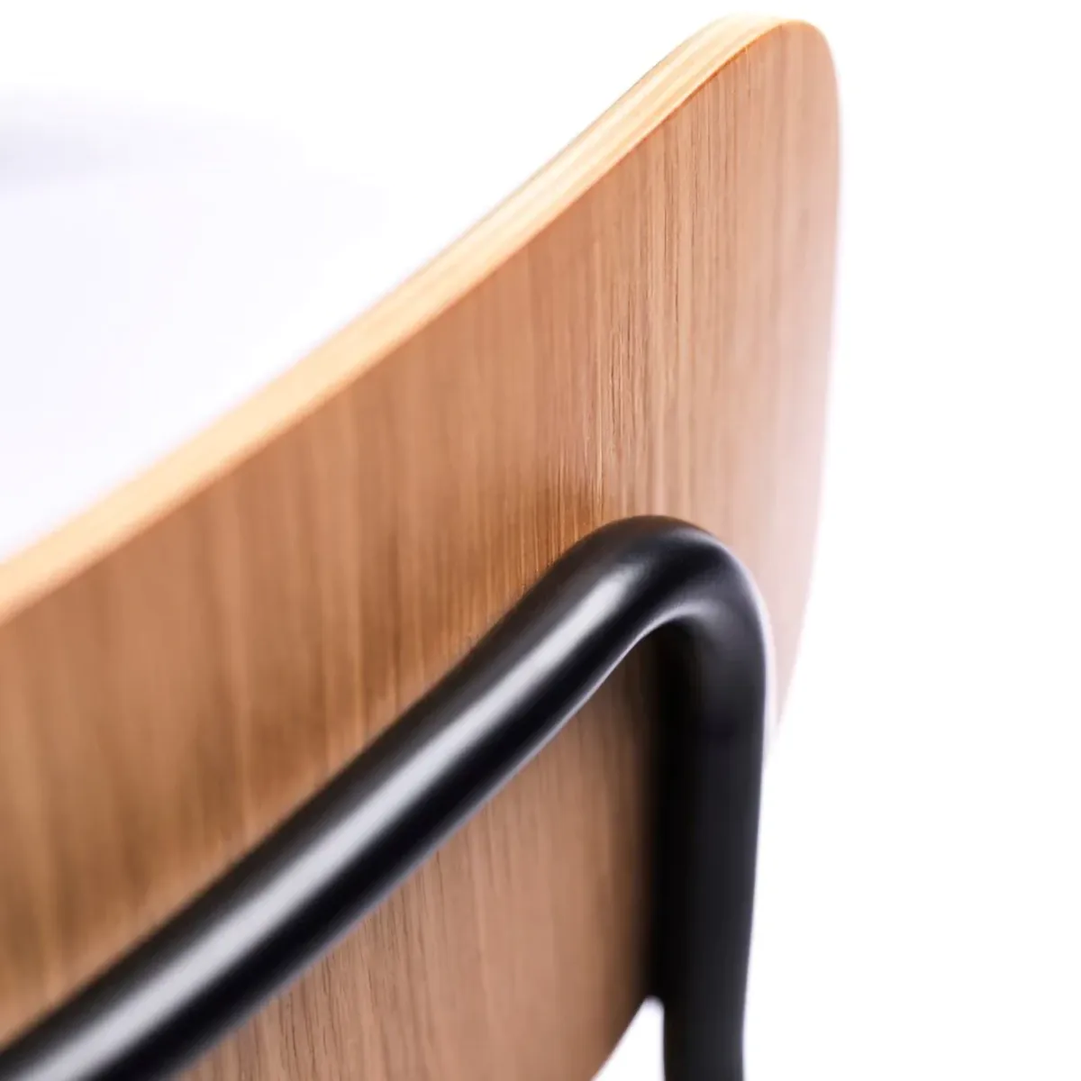 J182 홀멘 체어, Oak veneer-black legs FDB Møbler