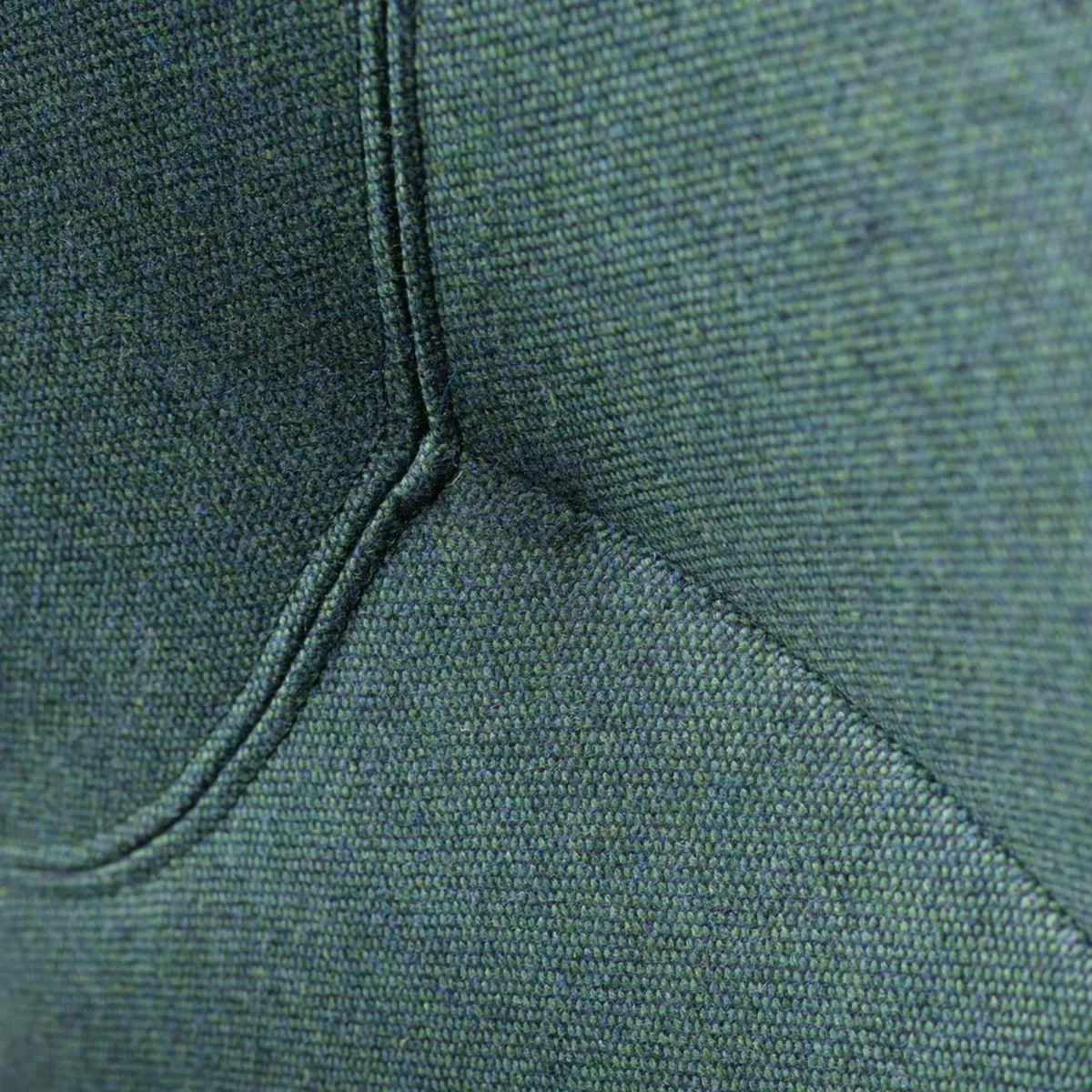 L35 게샤 윙 암체어, Green-lacquered oak FDB Møbler