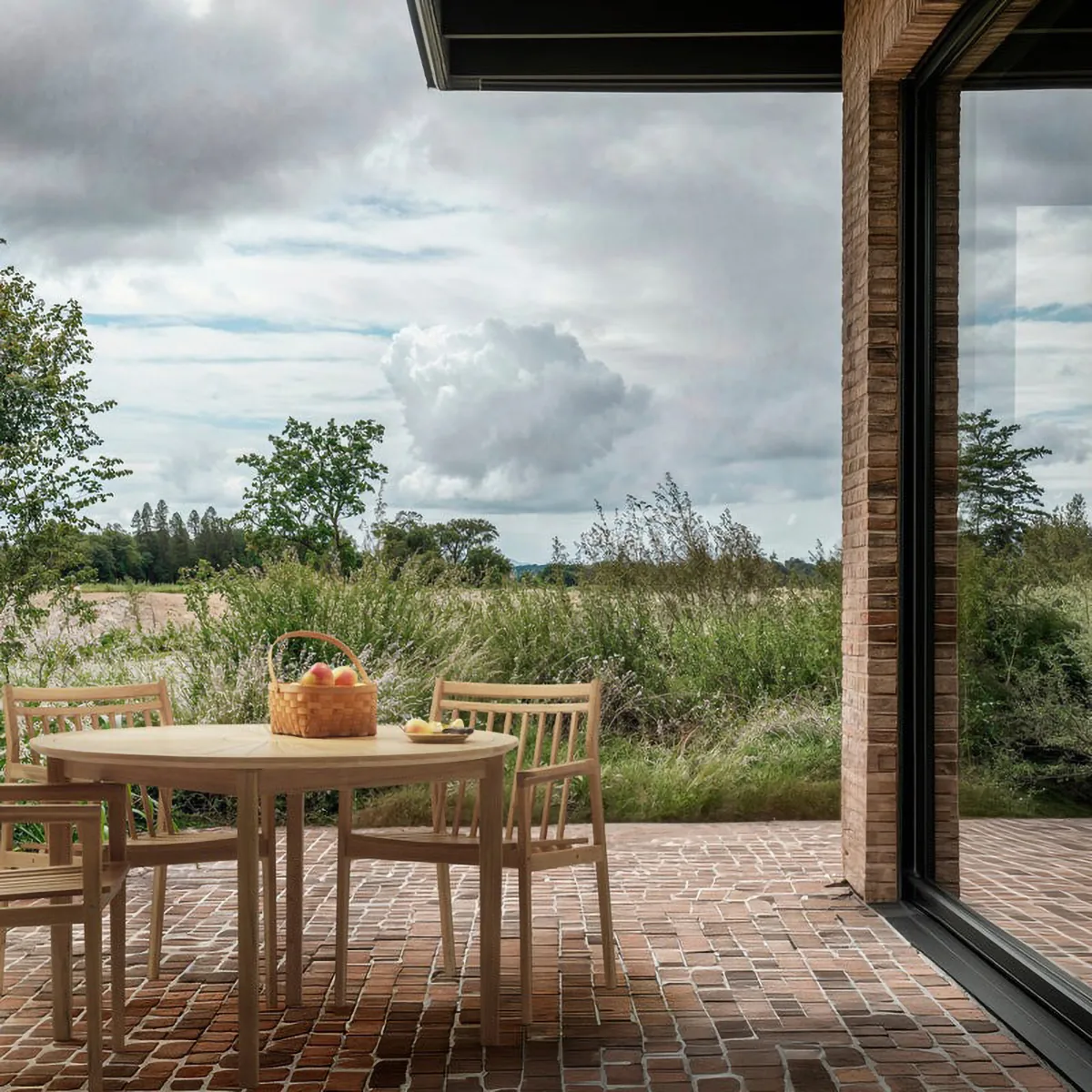 M27 사멘 라운드 가든 테이블 Ø120 cm, Teak solid oiled FDB Møbler